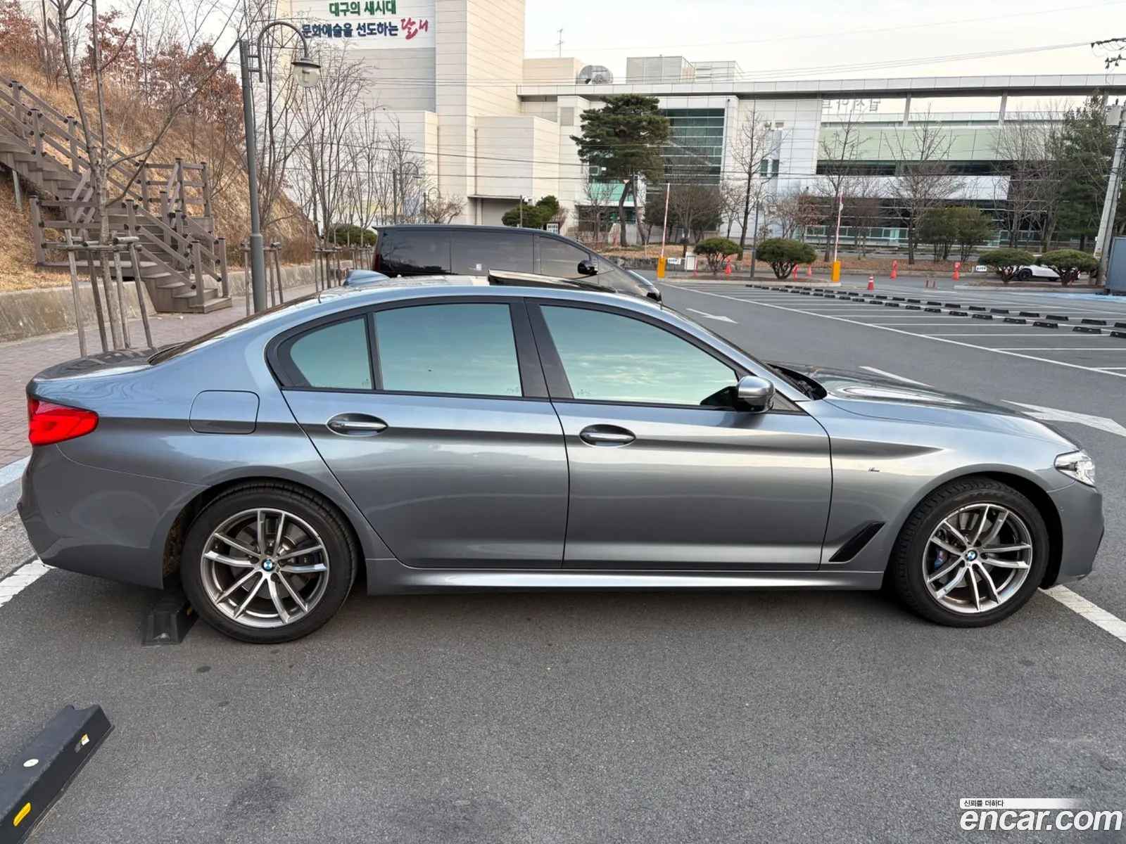 BMW 5 Series 2017 — 14