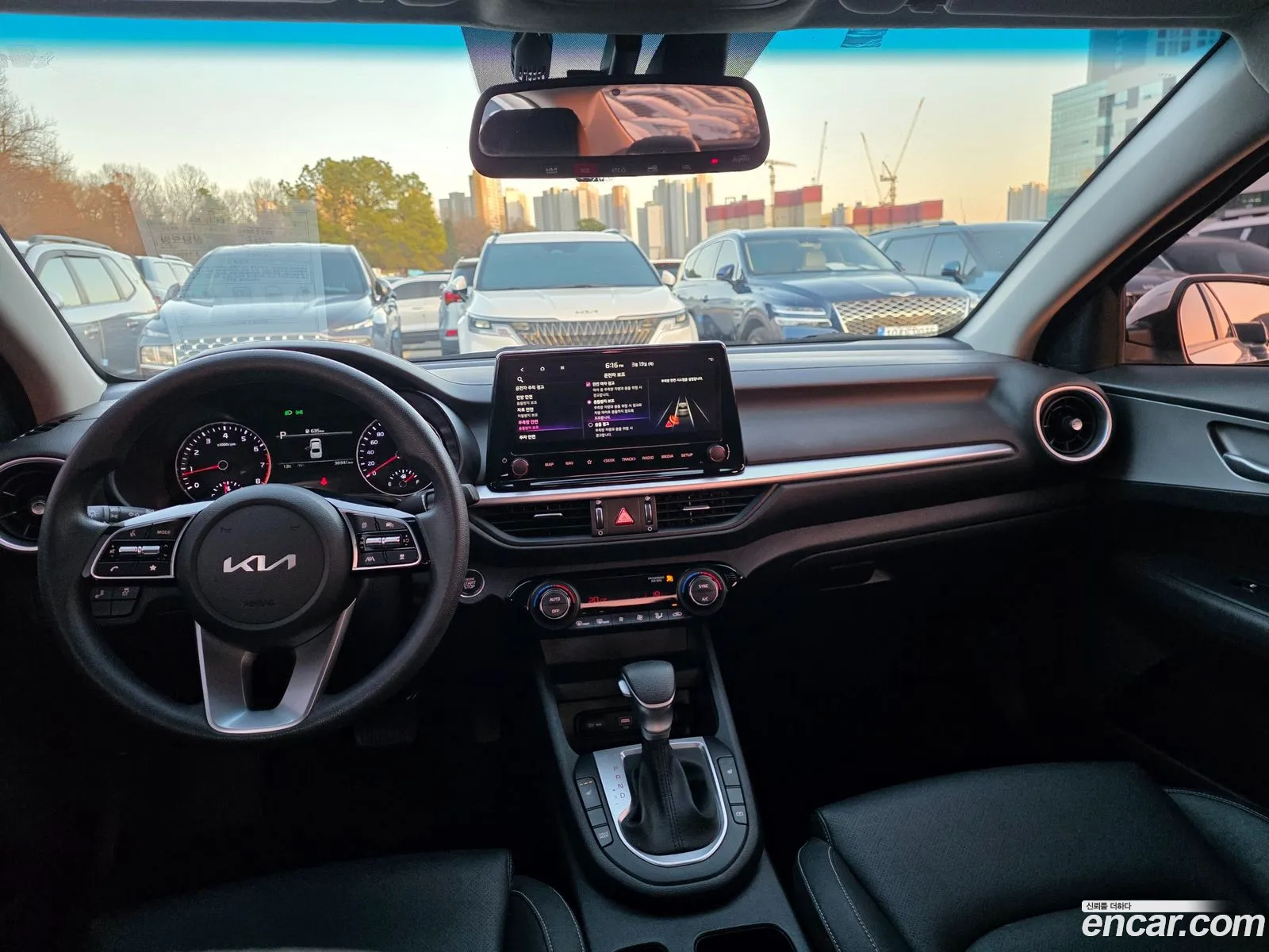 Kia K3 2022 — 14