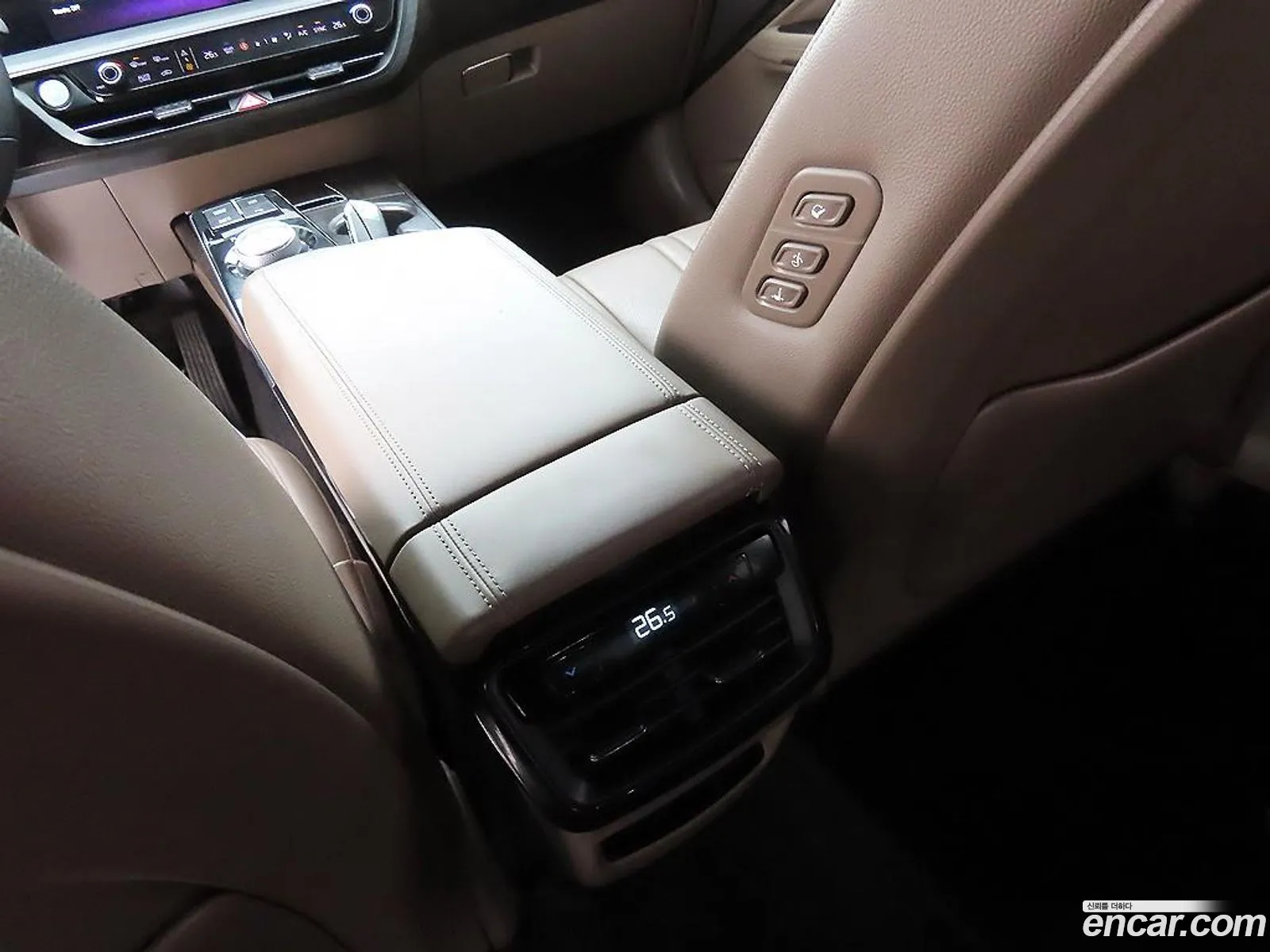 Kia K8 Hybrid 2022 — 16