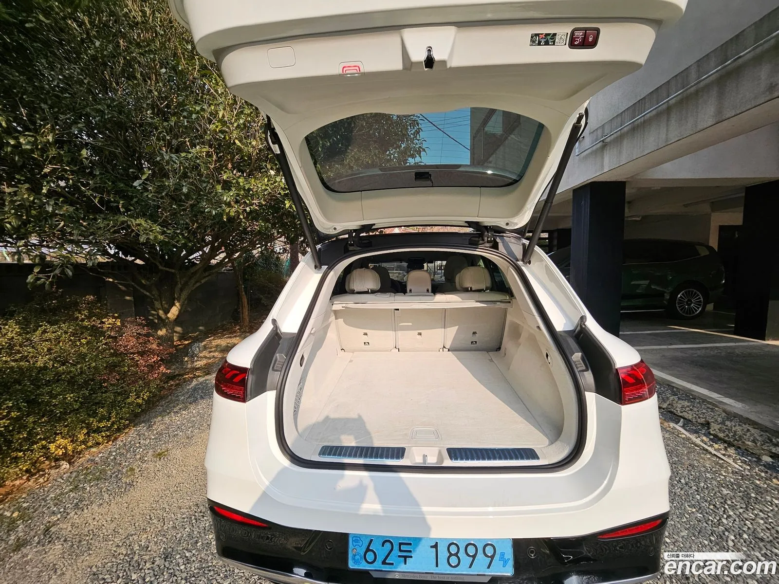 Mercedes-Benz EQS SUV X296 2023 — 4