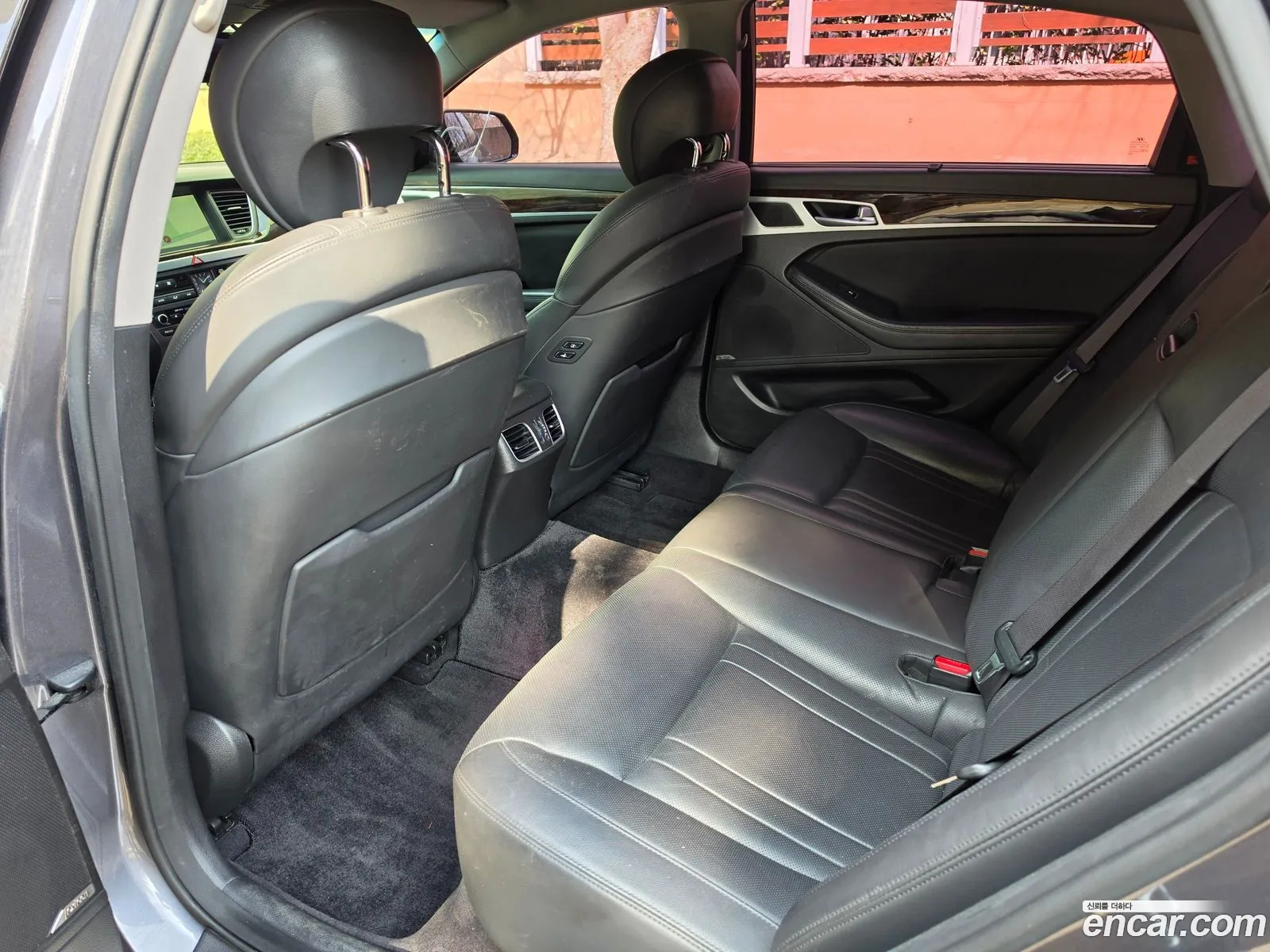 Hyundai Genesis DH 2016 — 17