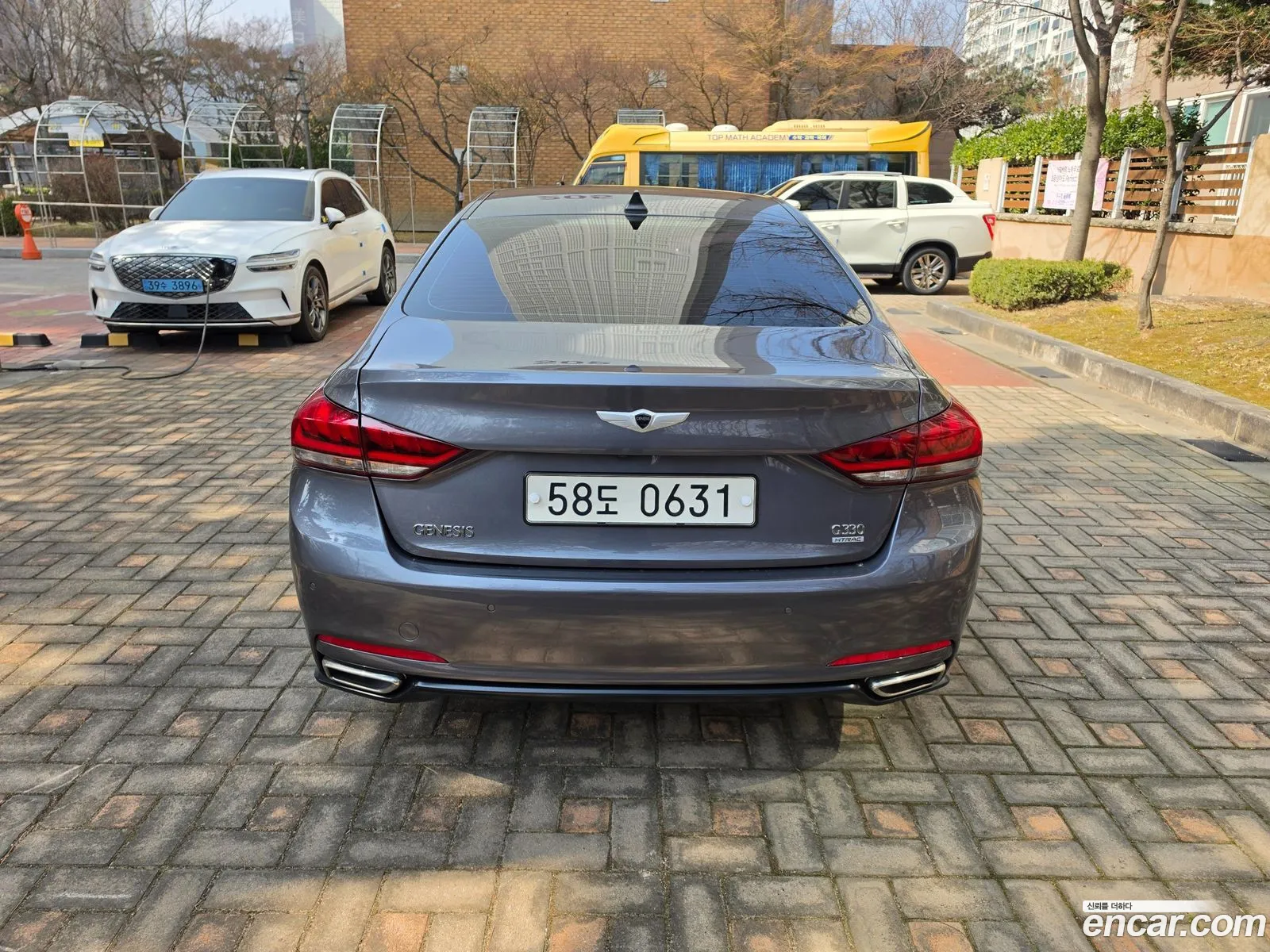Hyundai Genesis DH 2016 — 12