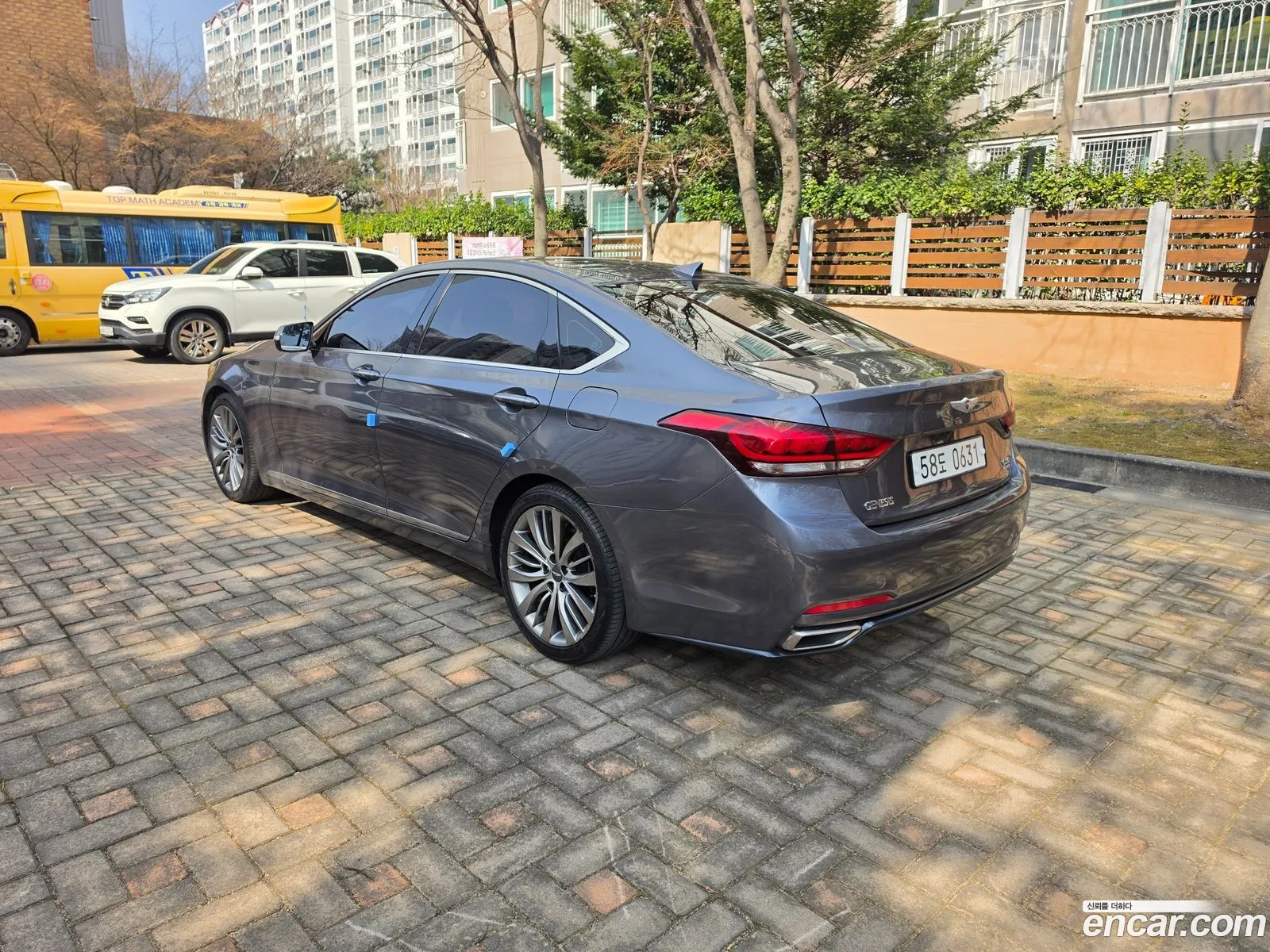 Hyundai Genesis DH 2016 — 14