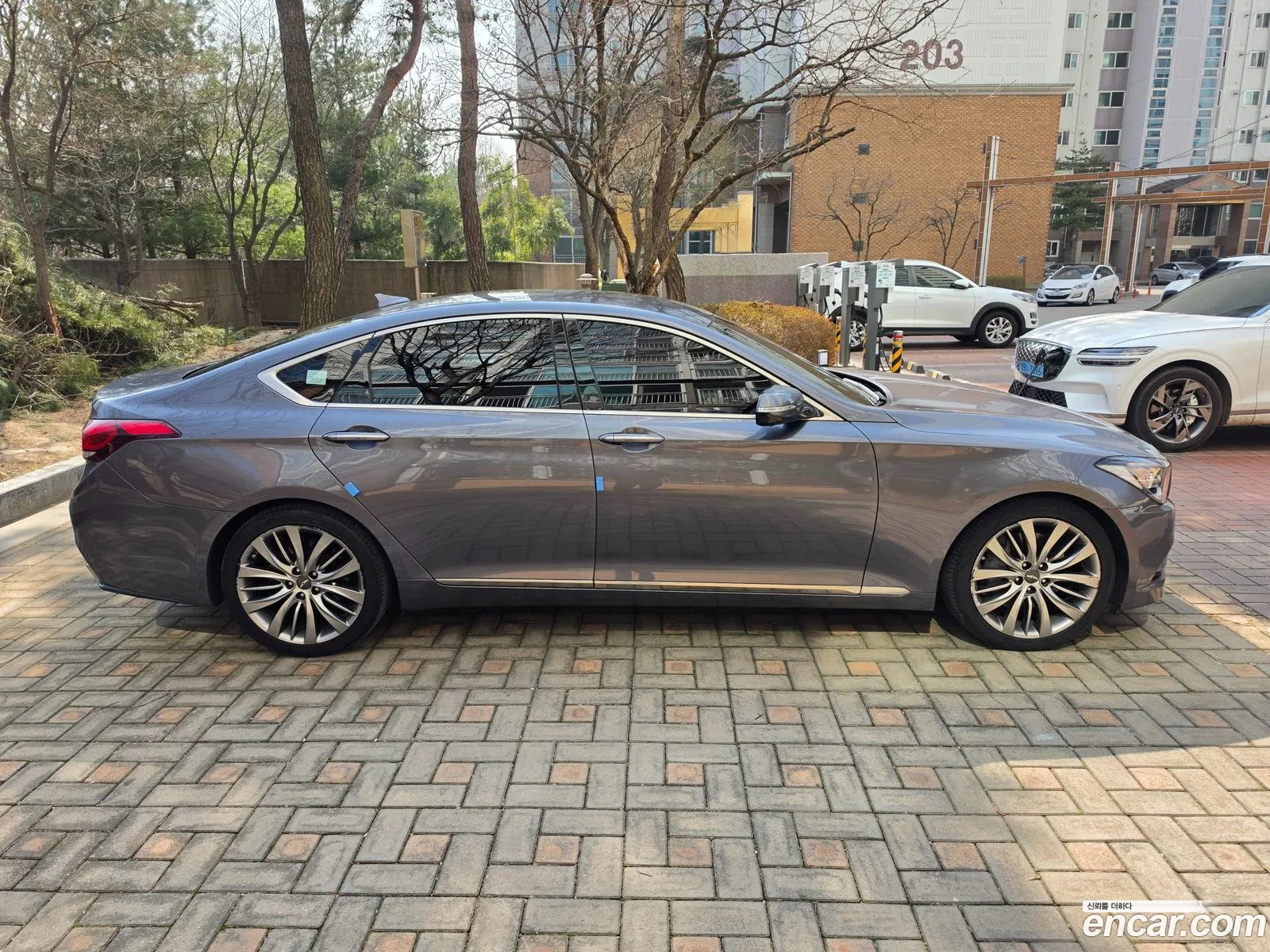 Hyundai Genesis DH 2016 — 8