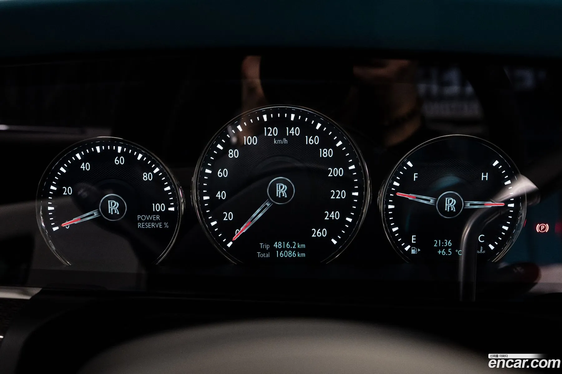 Rolls-Royce Ghost 2022 — 10