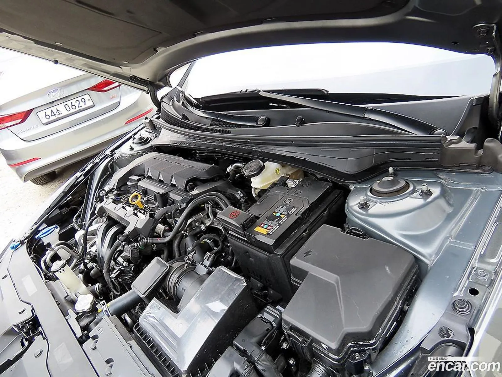 Hyundai Elantra 2022 — 16