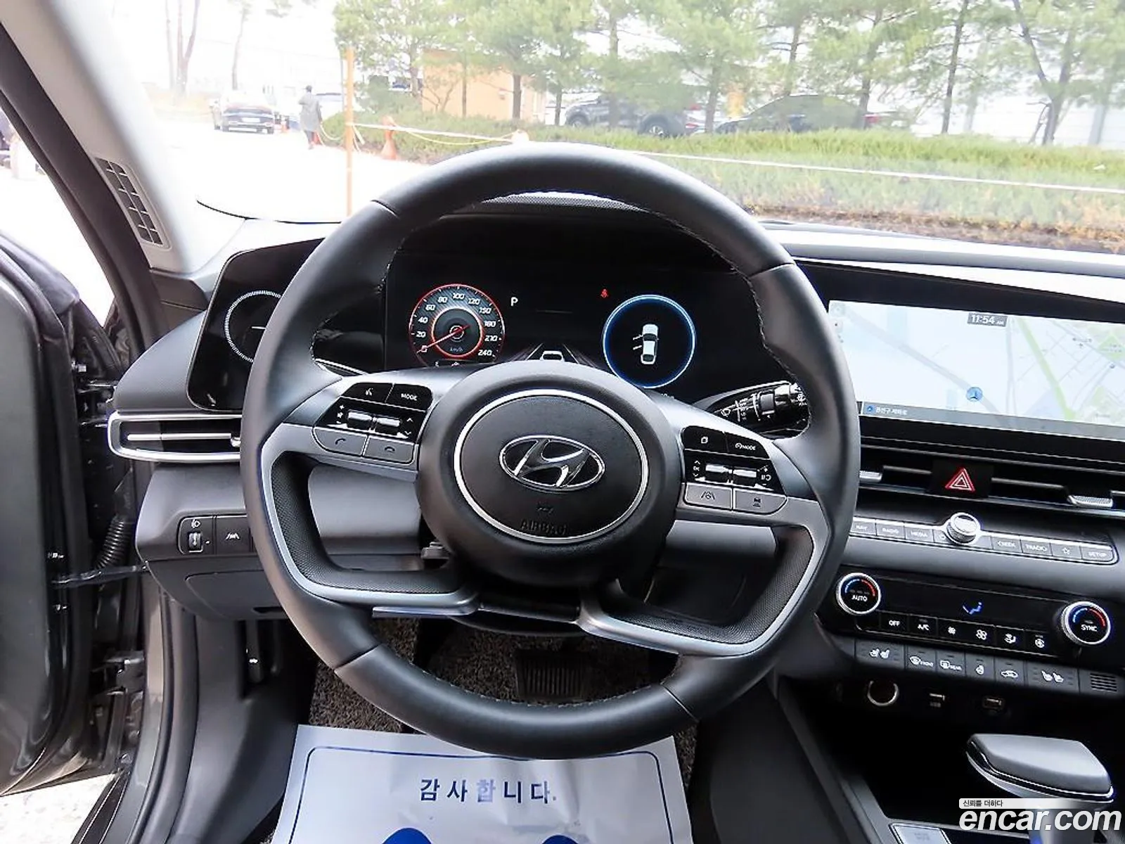 Hyundai Elantra 2022 — 2