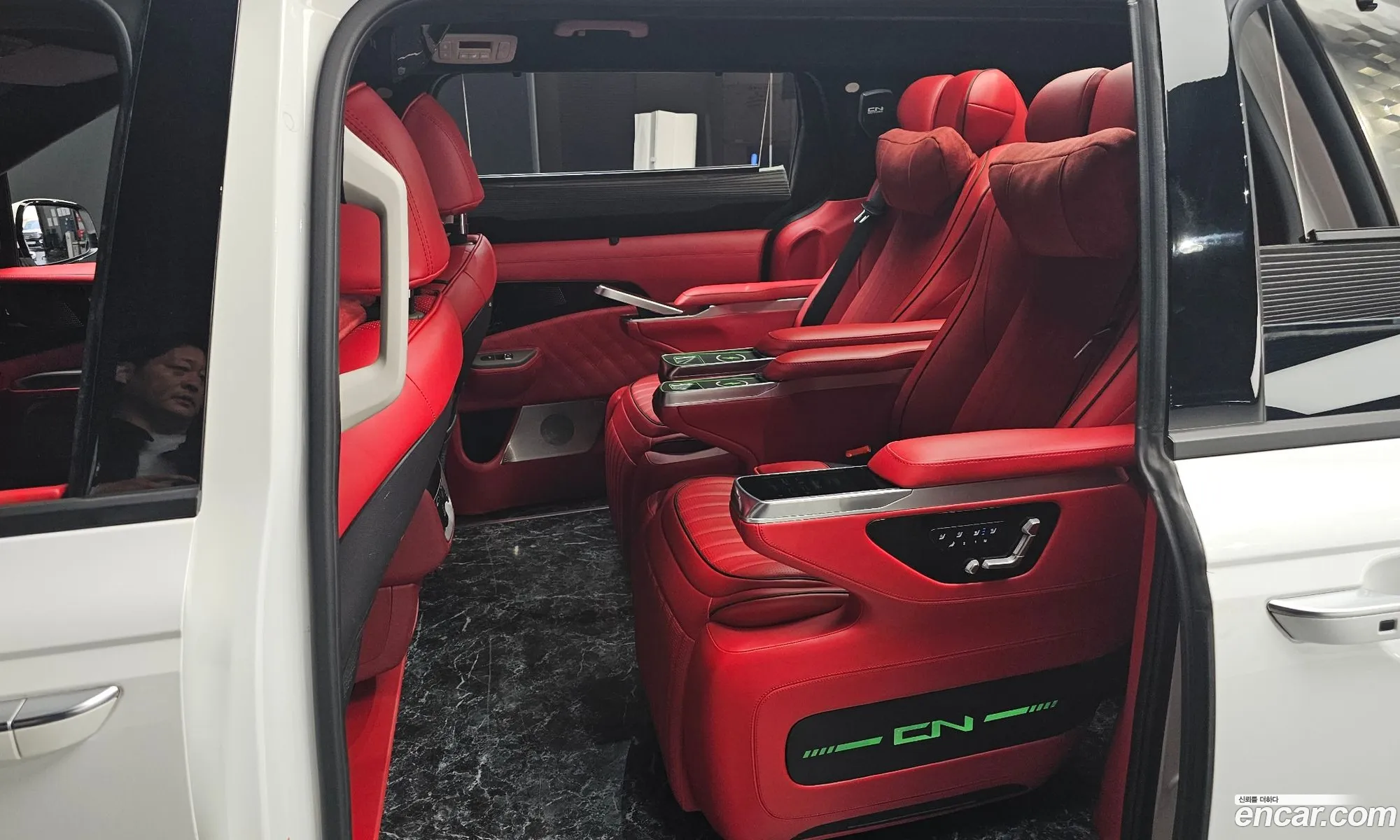 Kia Carnival 2024 — 18