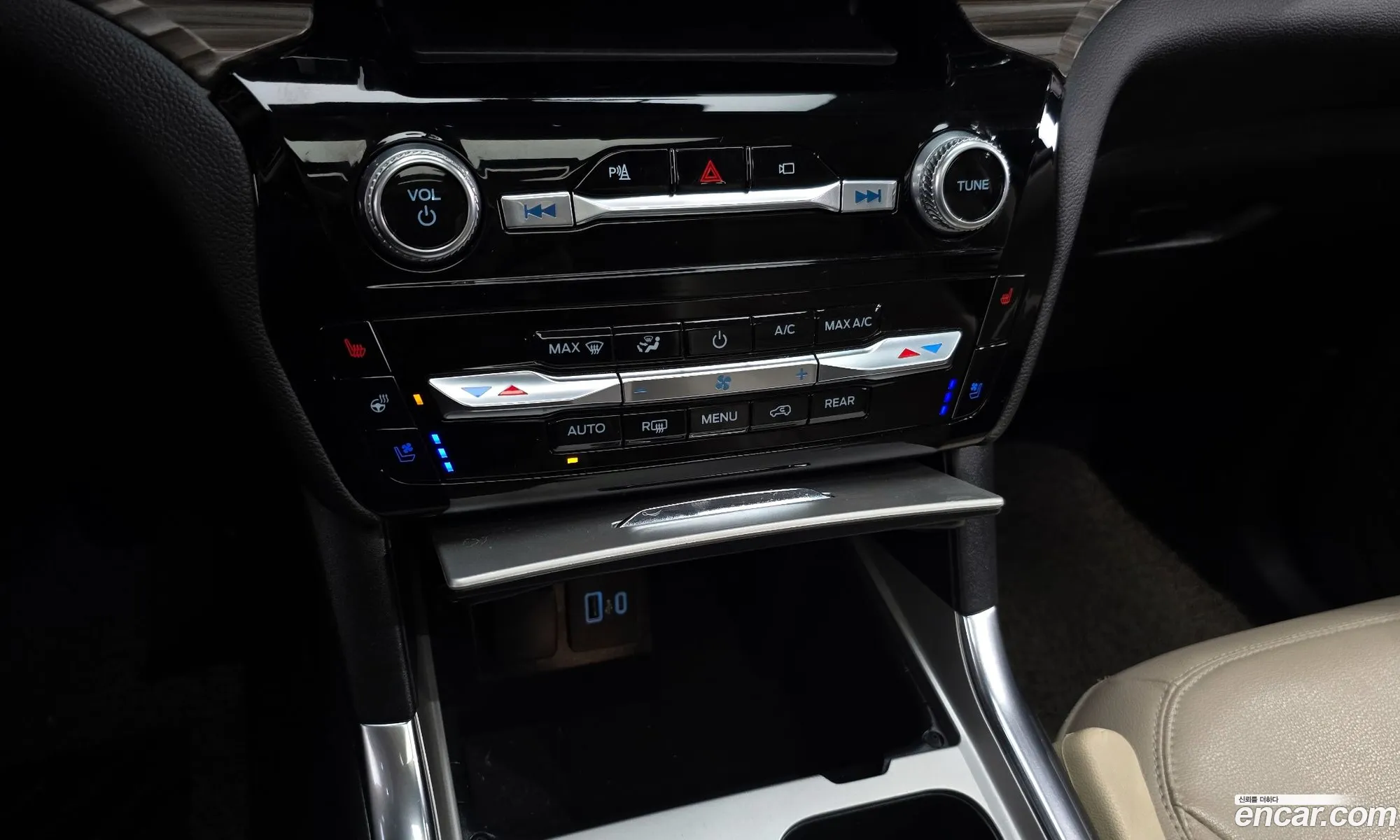 Ford Explorer 6th Gen 2022 1FMSK8FH8NGB80319 — 3