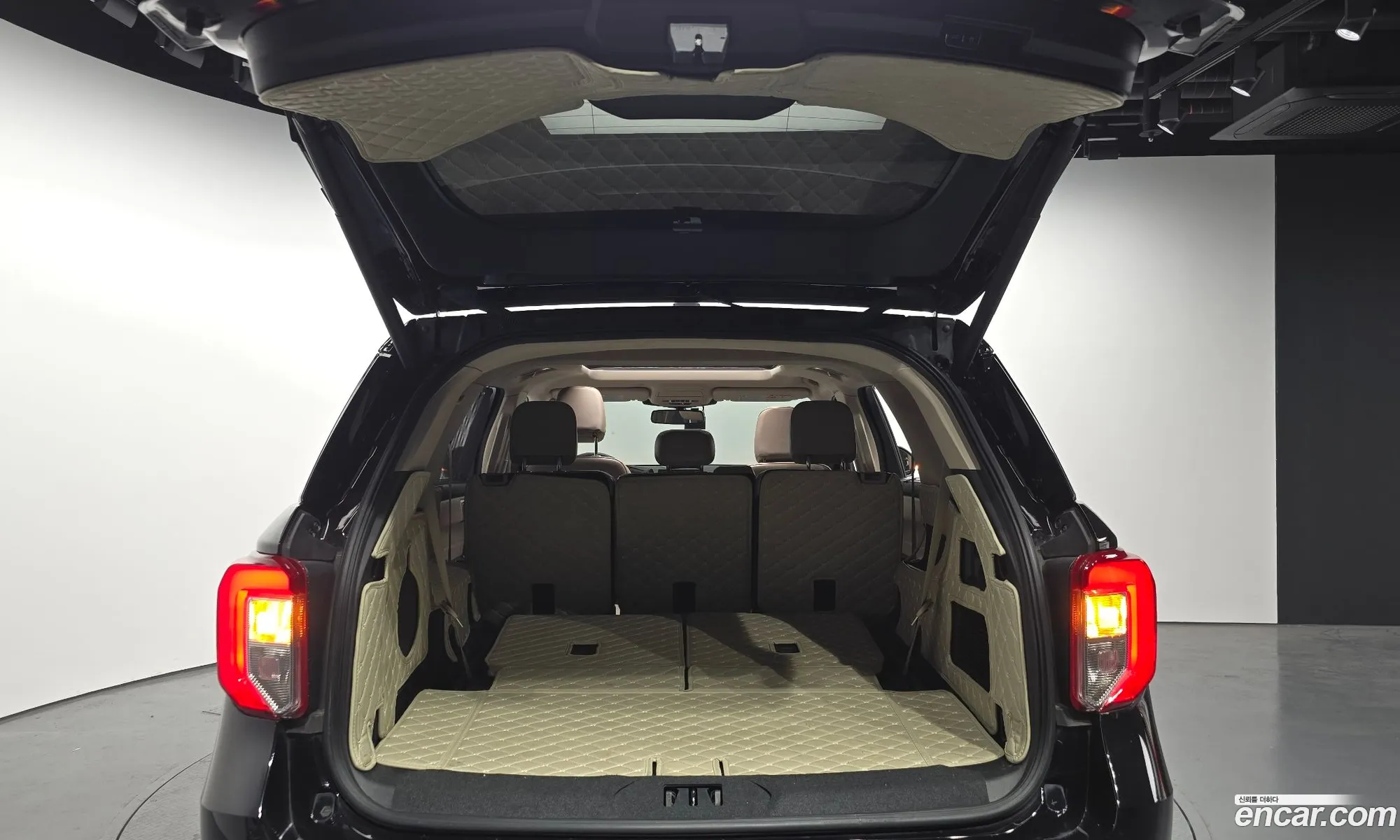 Ford Explorer 6th Gen 2022 1FMSK8FH8NGB80319 — 8