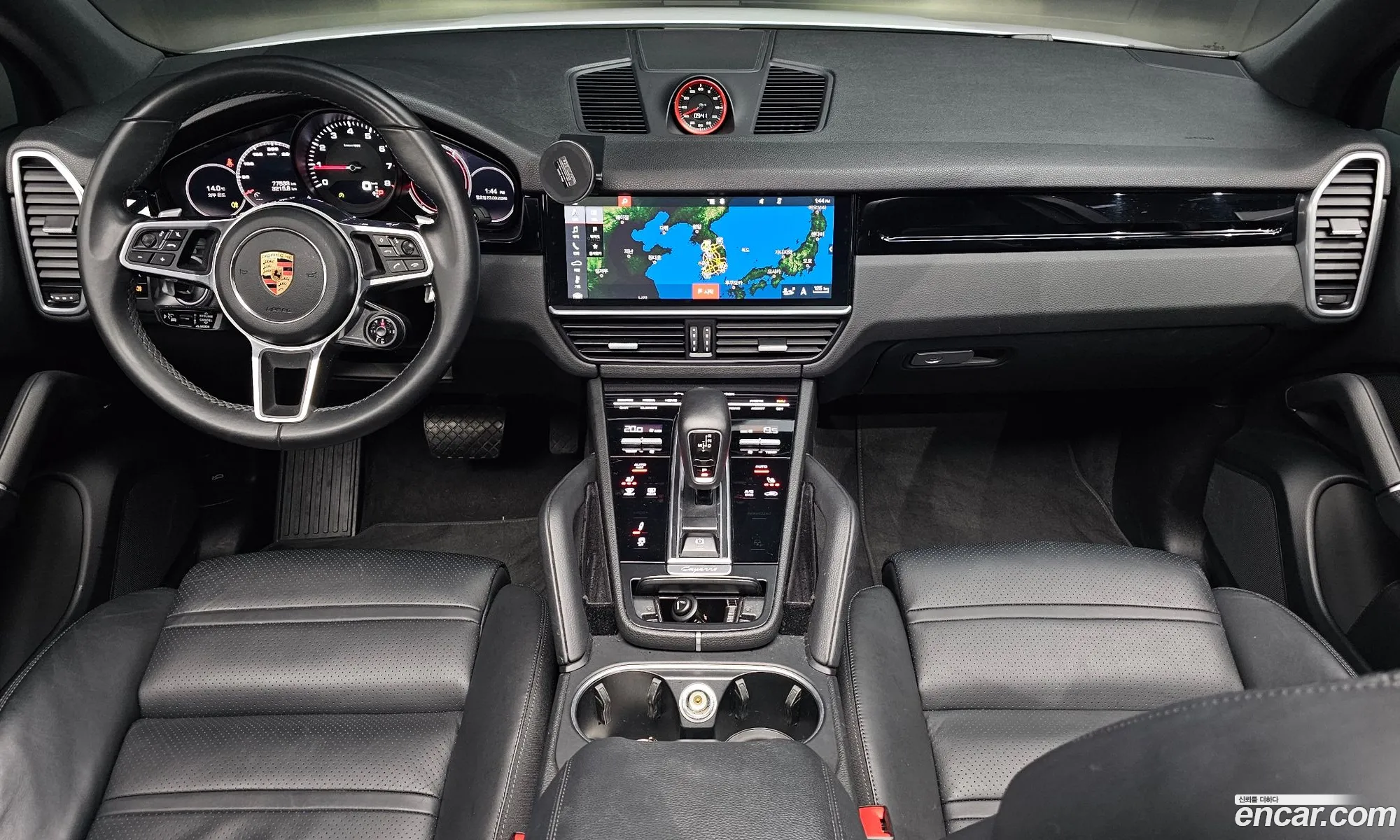 Porsche Cayenne 2019 — 18