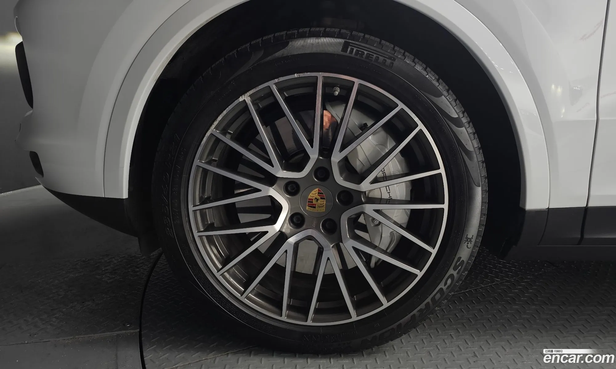 Porsche Cayenne 2019 — 20