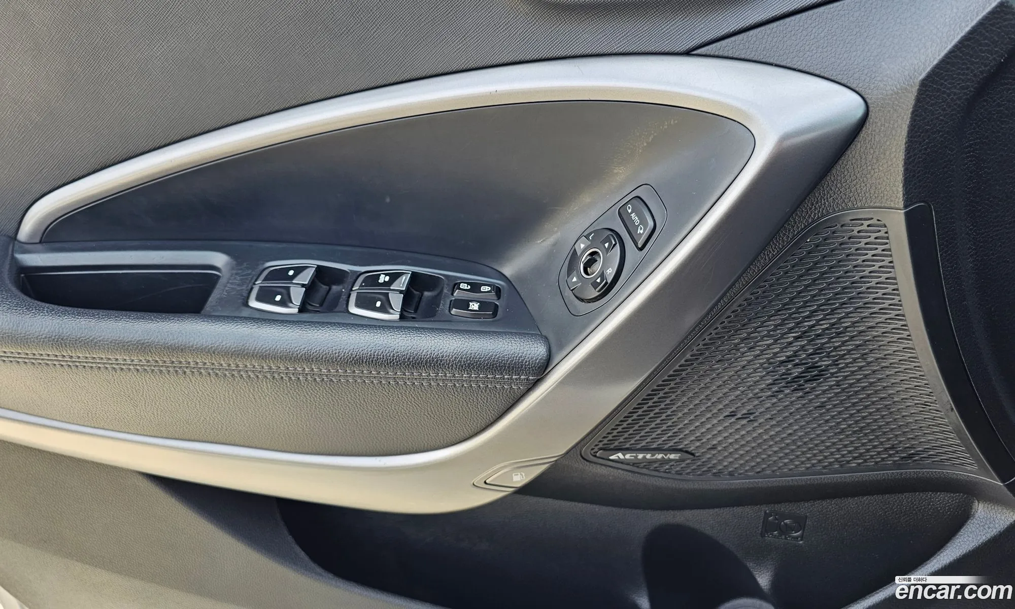 Hyundai Santa Fe DM 2012 — 17