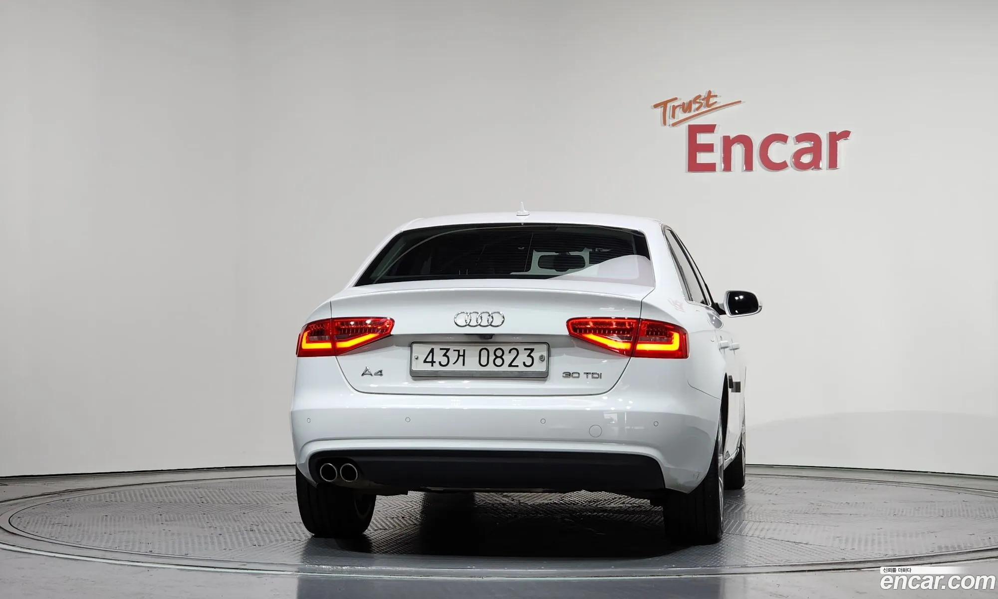 Audi A4 2015 — 17