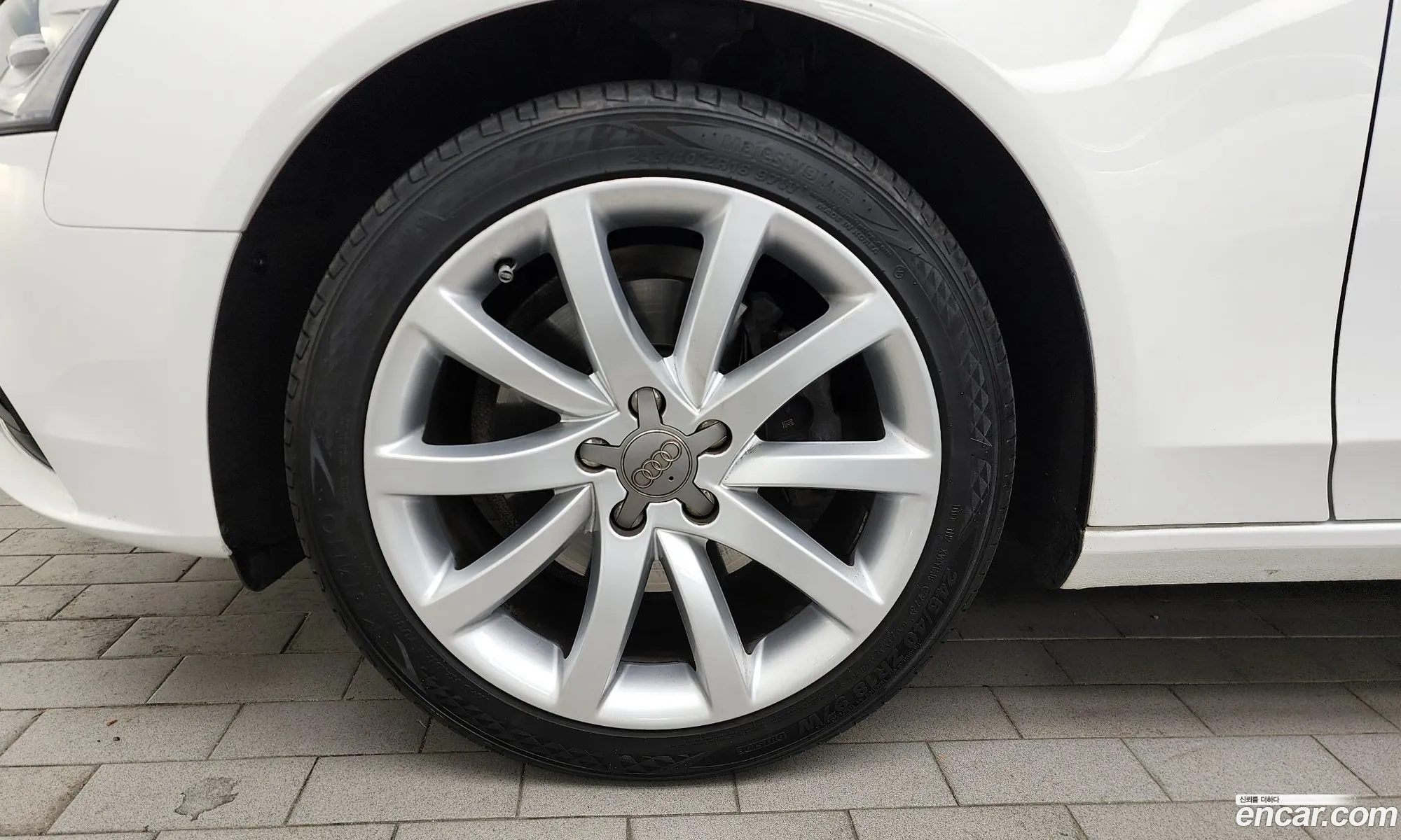Audi A4 2015 — 11