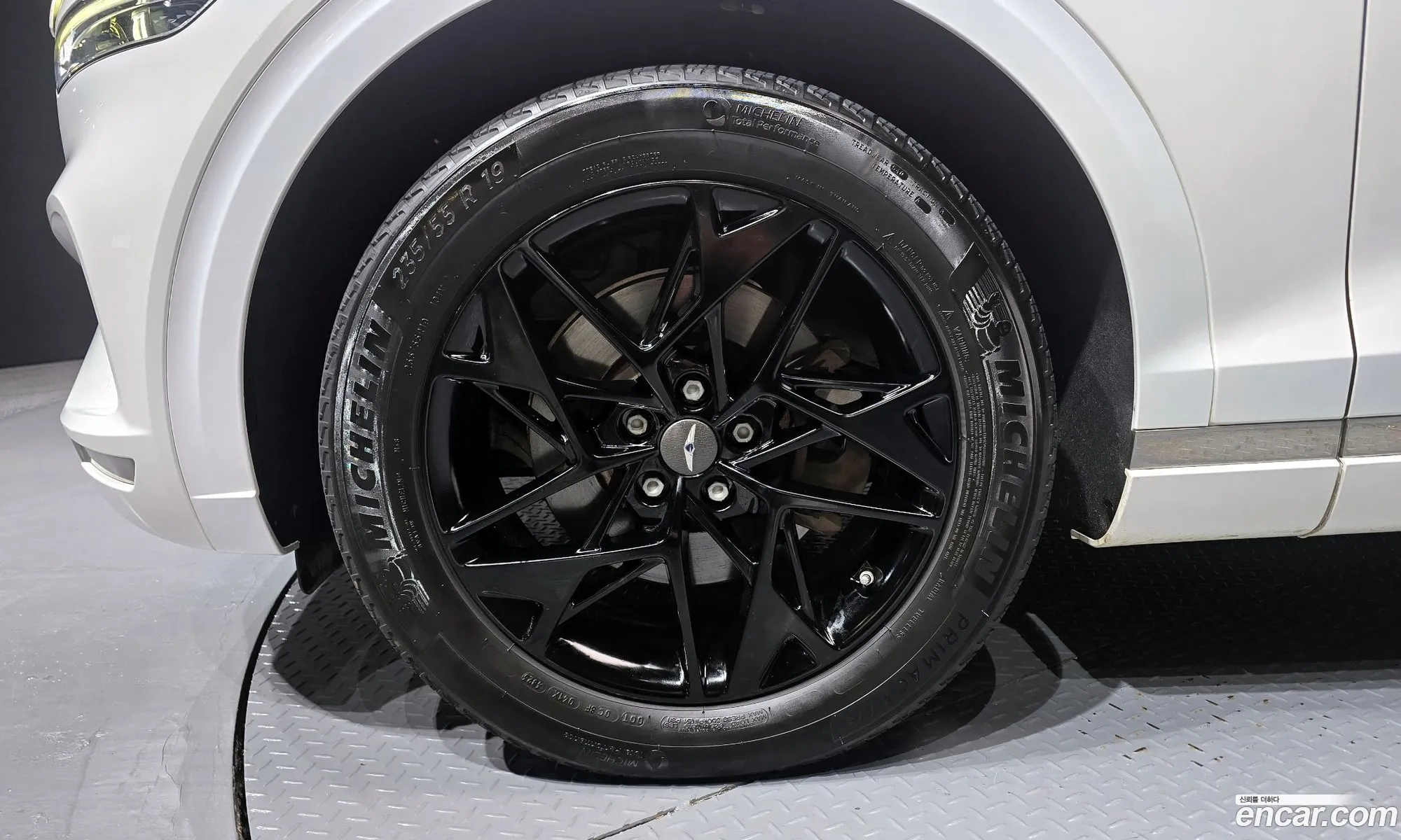 Genesis GV70 2021 — 16