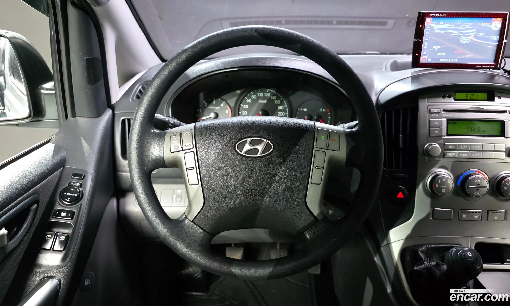 Hyundai Grand Starex 2014 — 16