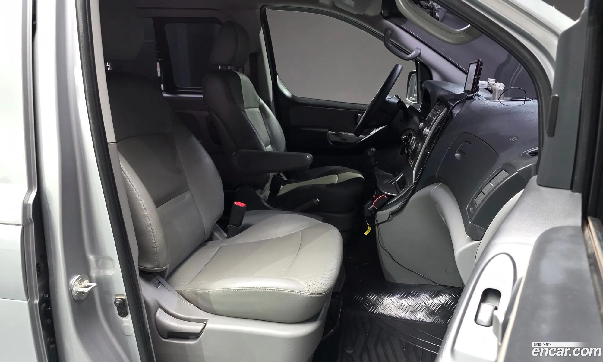 Hyundai Grand Starex 2014 — 11