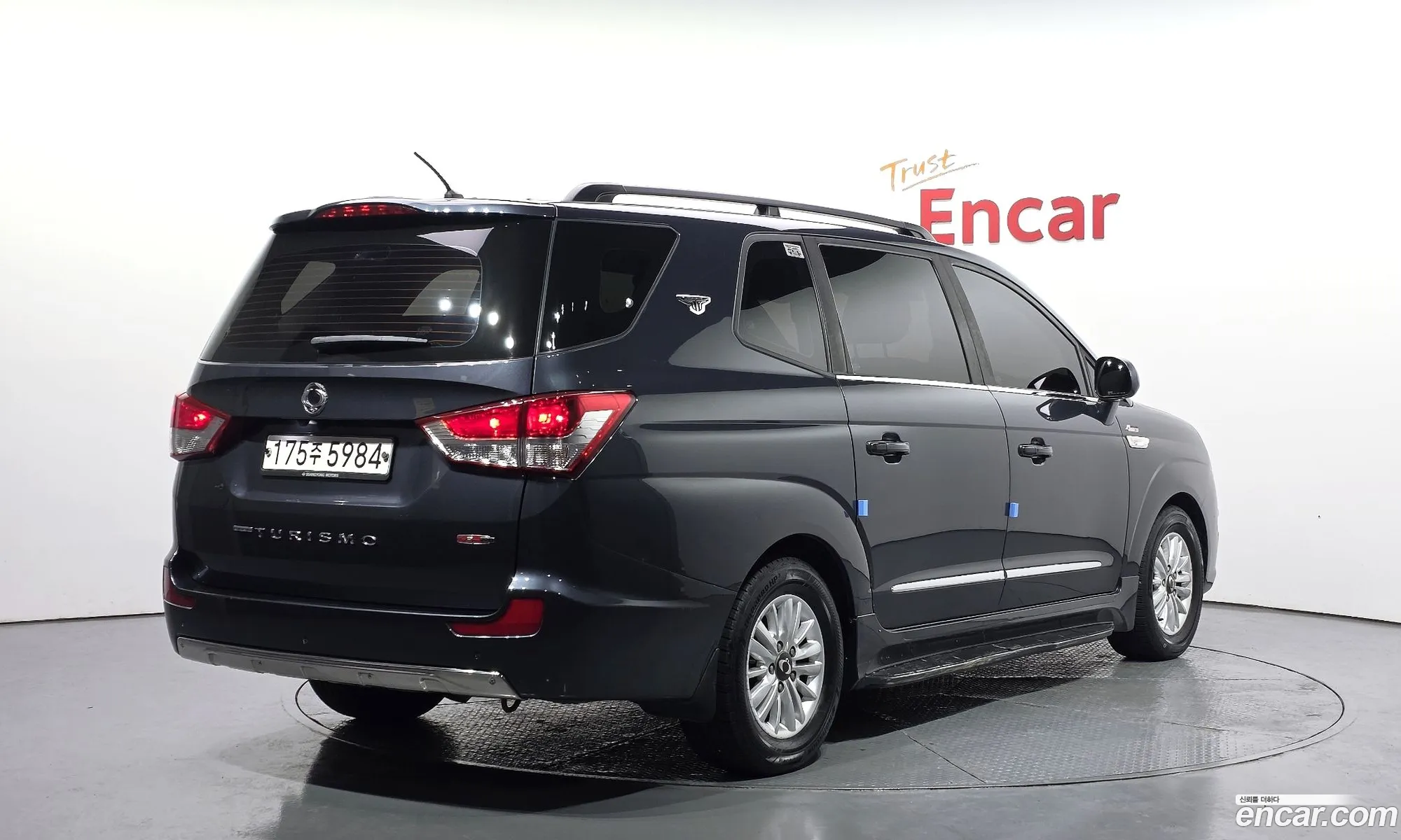 KG Mobility (SsangYong) Korando Turismo 2017 — 15