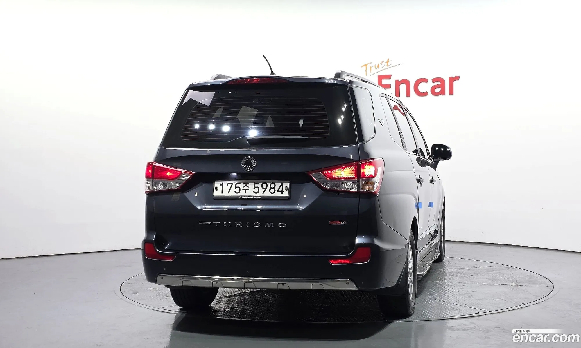 KG Mobility (SsangYong) Korando Turismo 2017 — 16