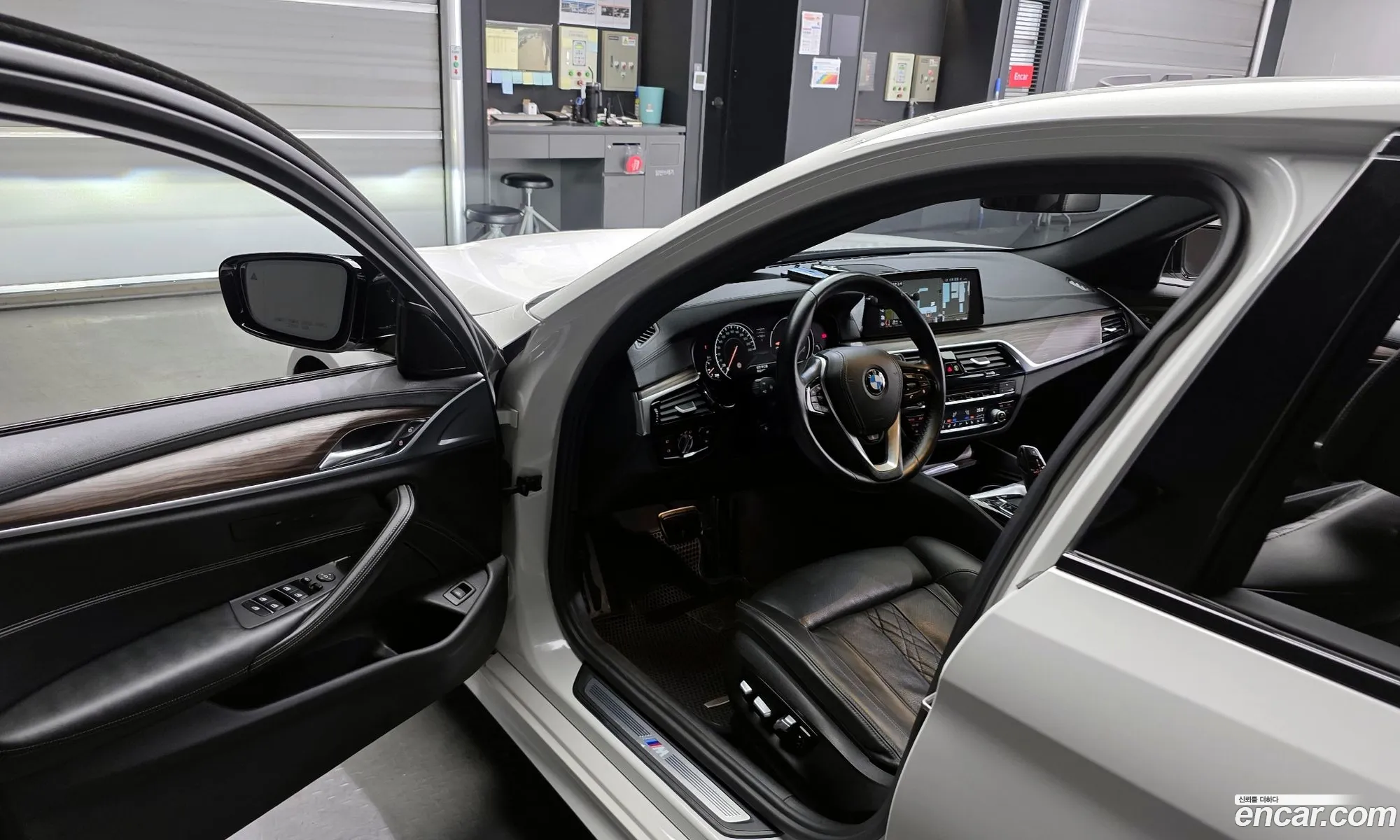 BMW 5 Series 2017 — 5