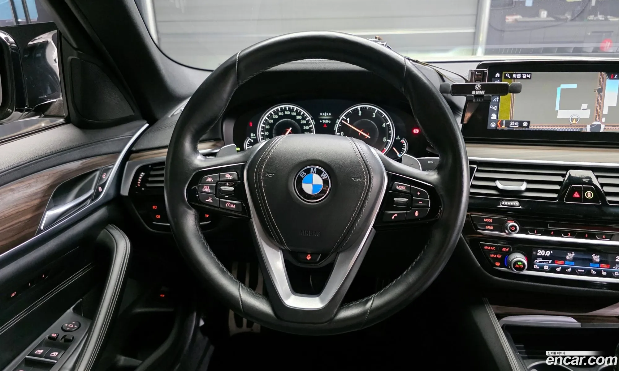 BMW 5 Series 2017 — 12