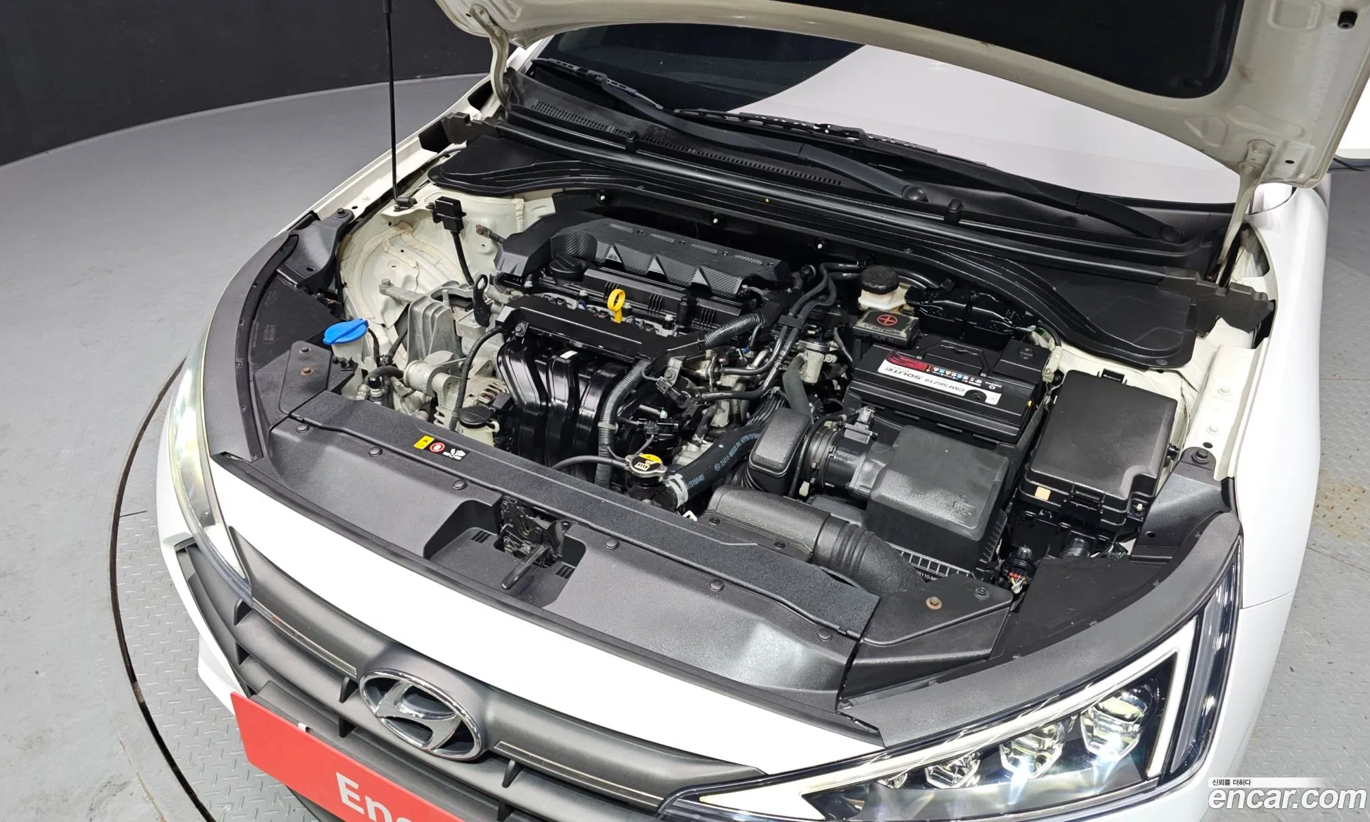 Hyundai Elantra AD 2018 — 16