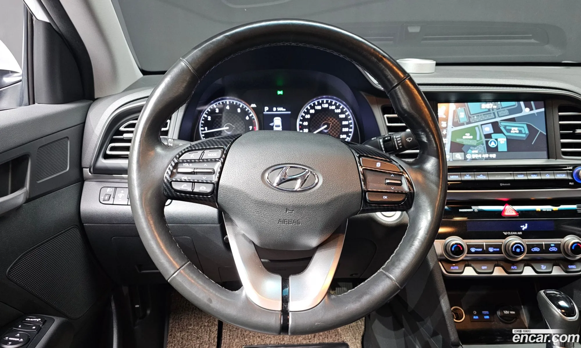 Hyundai Elantra AD 2018 — 11
