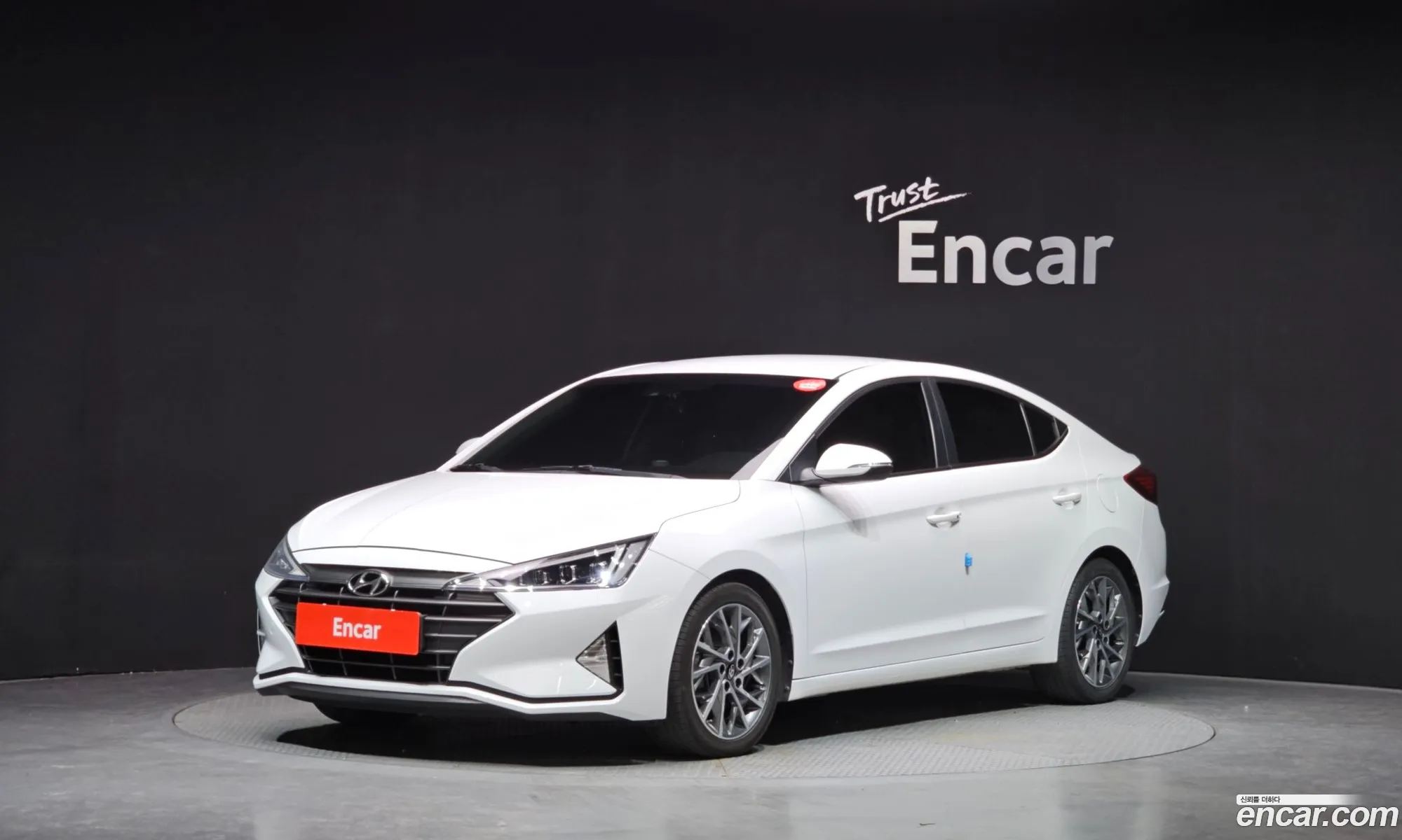 Hyundai Elantra AD 2018 — 15