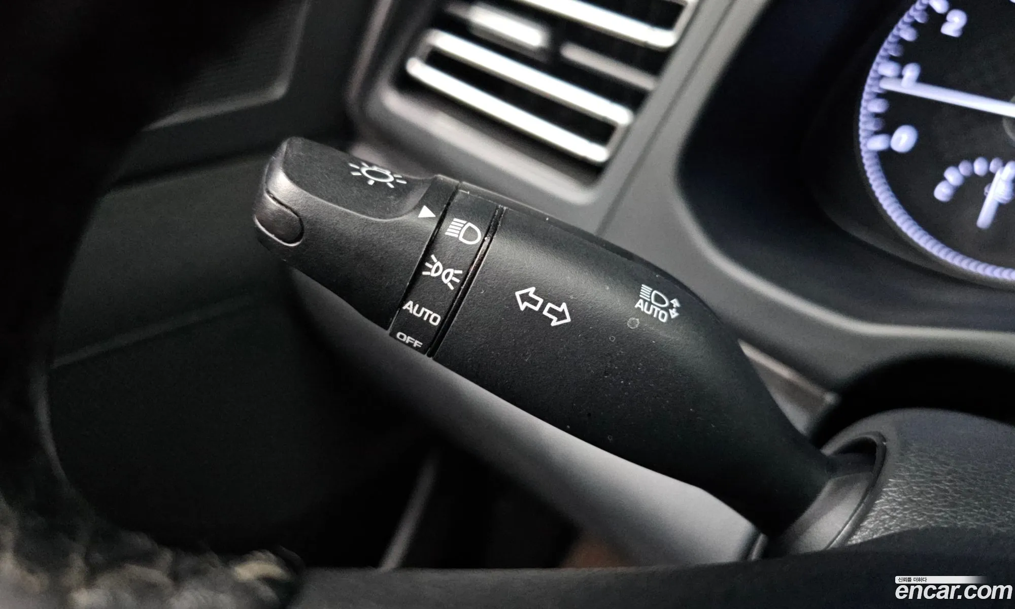 Hyundai Elantra AD 2018 — 18