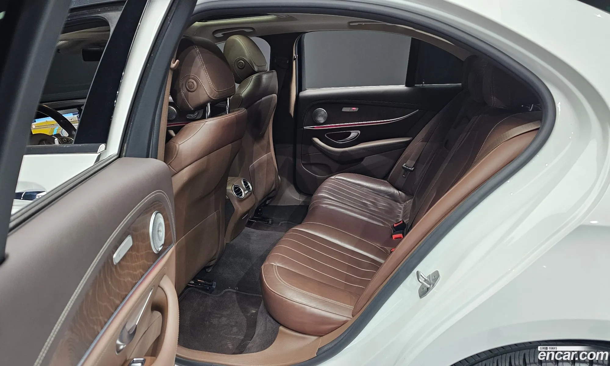 Mercedes-Benz E-Class W213 2016 WDDZF0EB8HA108653 — 10