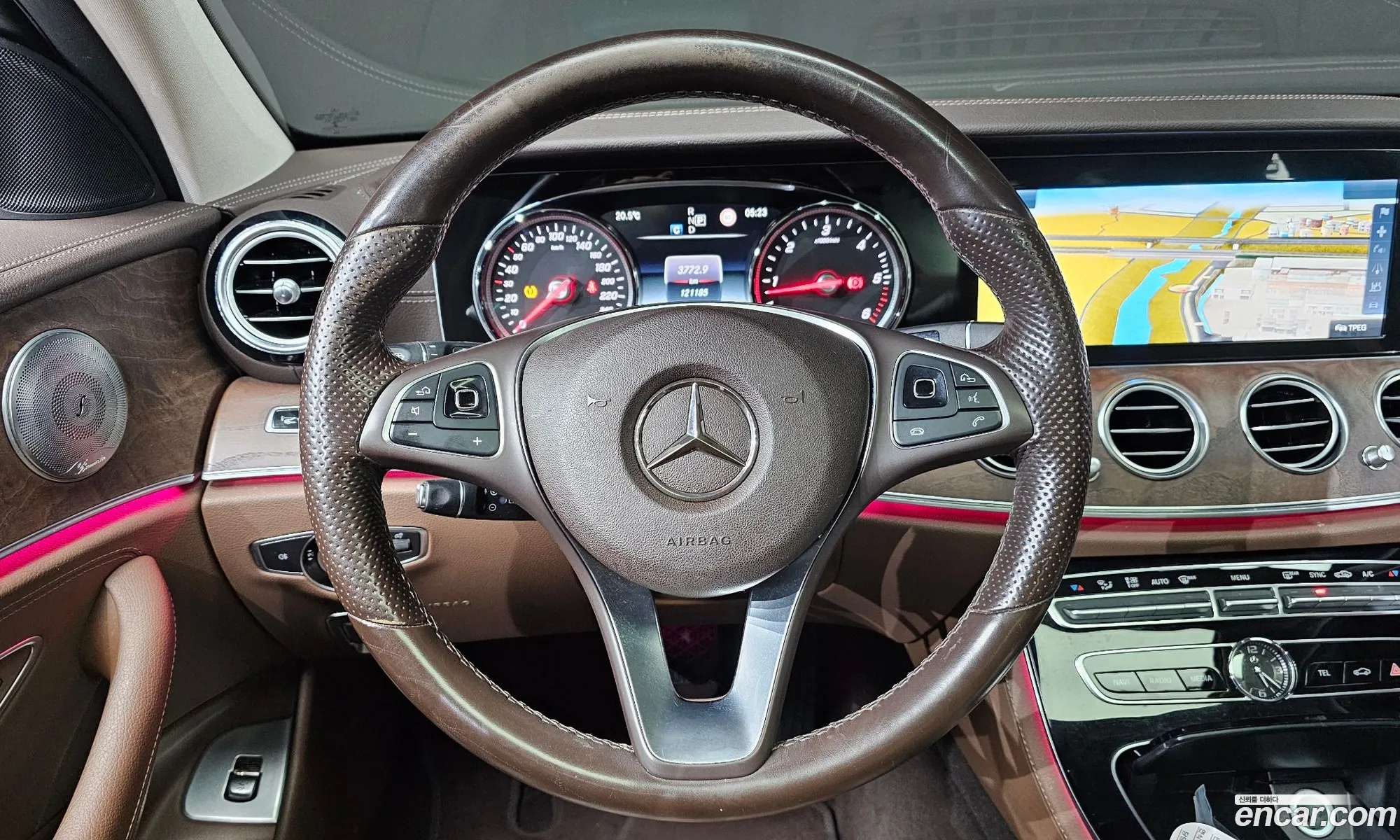 Mercedes-Benz E-Class W213 2016 WDDZF0EB8HA108653 — 15