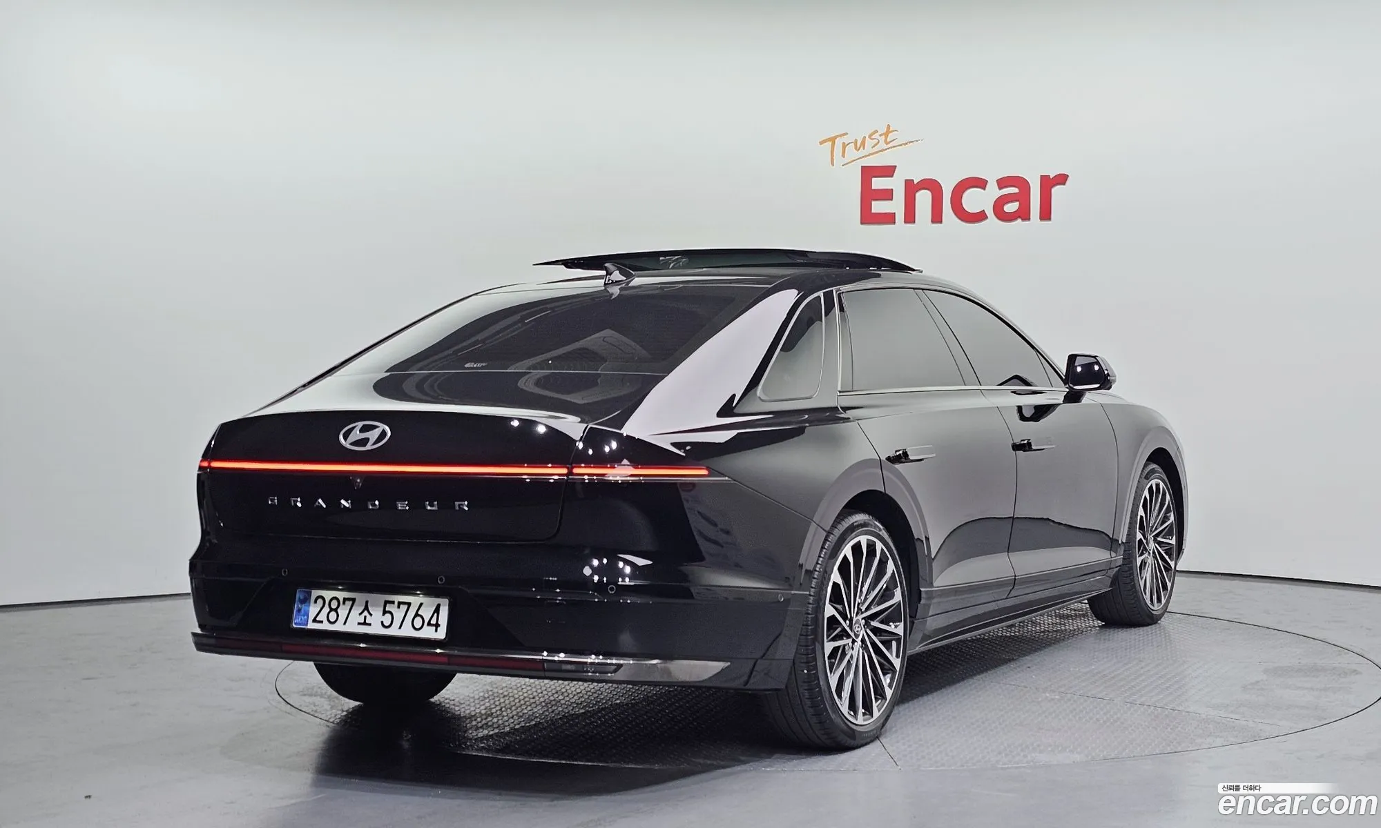 Hyundai Grandeur Hybrid 2023 — 15
