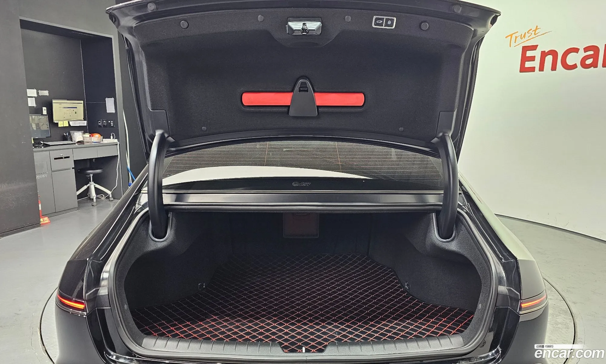 Hyundai Grandeur Hybrid 2023 — 2