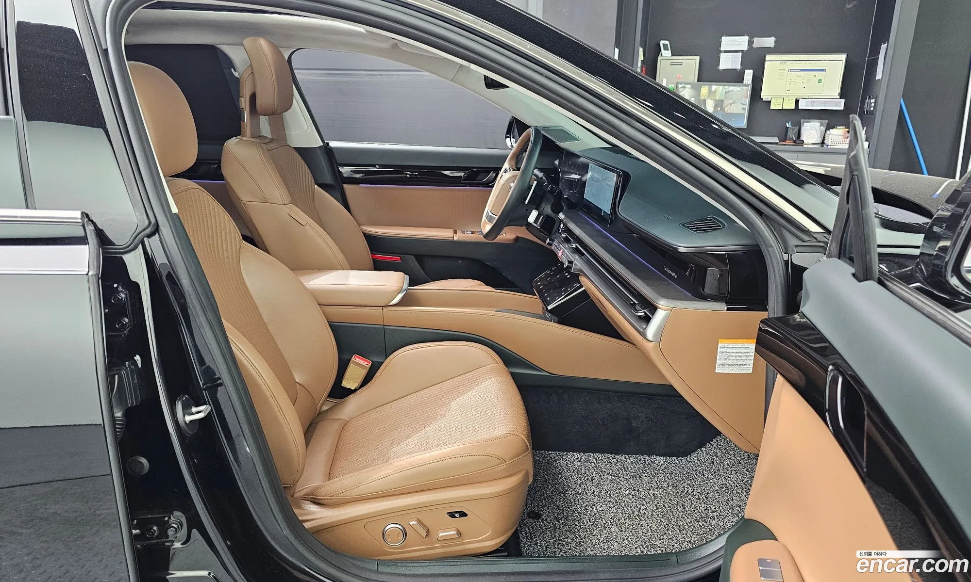 Hyundai Grandeur Hybrid 2023 — 17