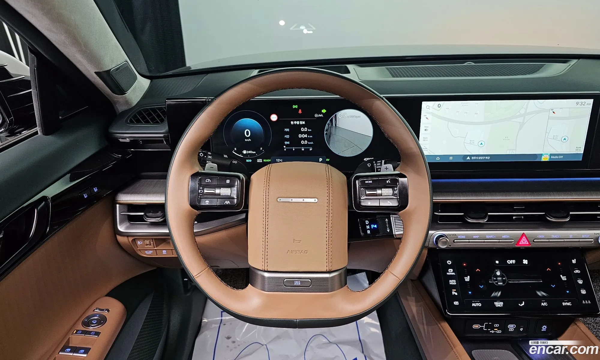 Hyundai Grandeur Hybrid 2023 — 18