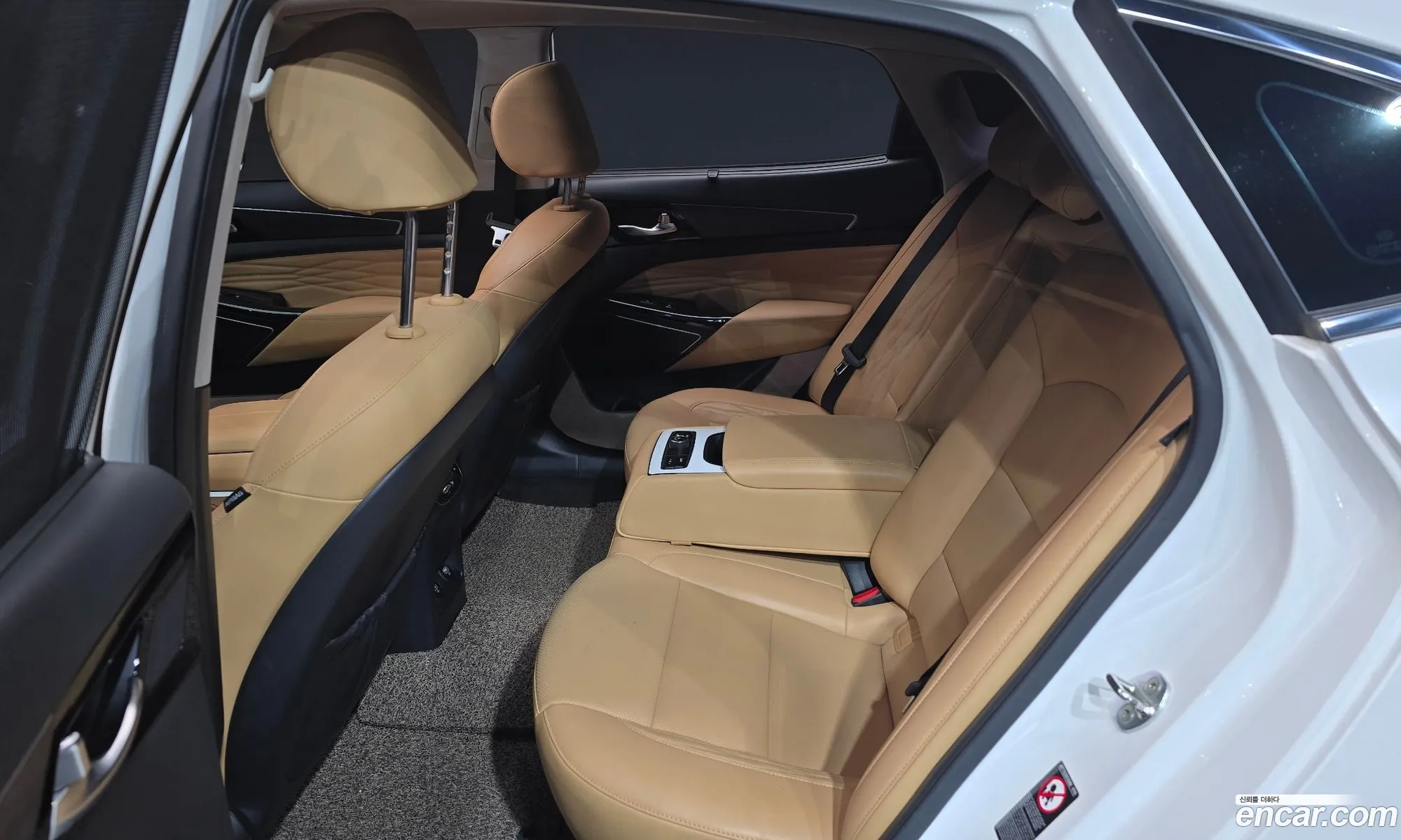 Kia K7 Premier Hybrid 2019 — 16