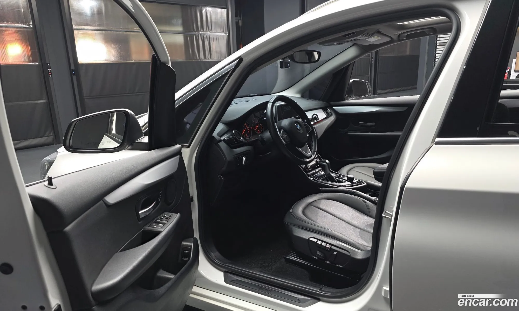 BMW 2 Series Active Tourer 2018 WBA2C1109J7A32636 — 10