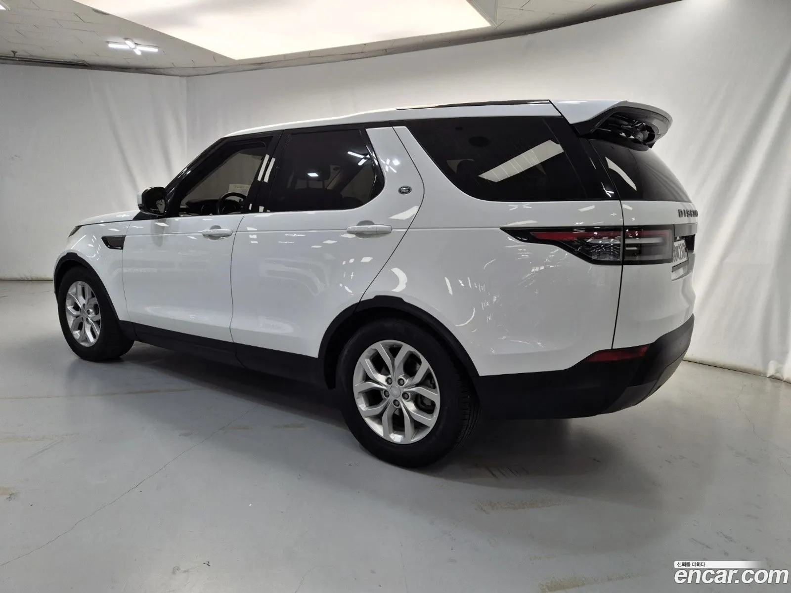 Land Rover Discovery 5 2020 — 14