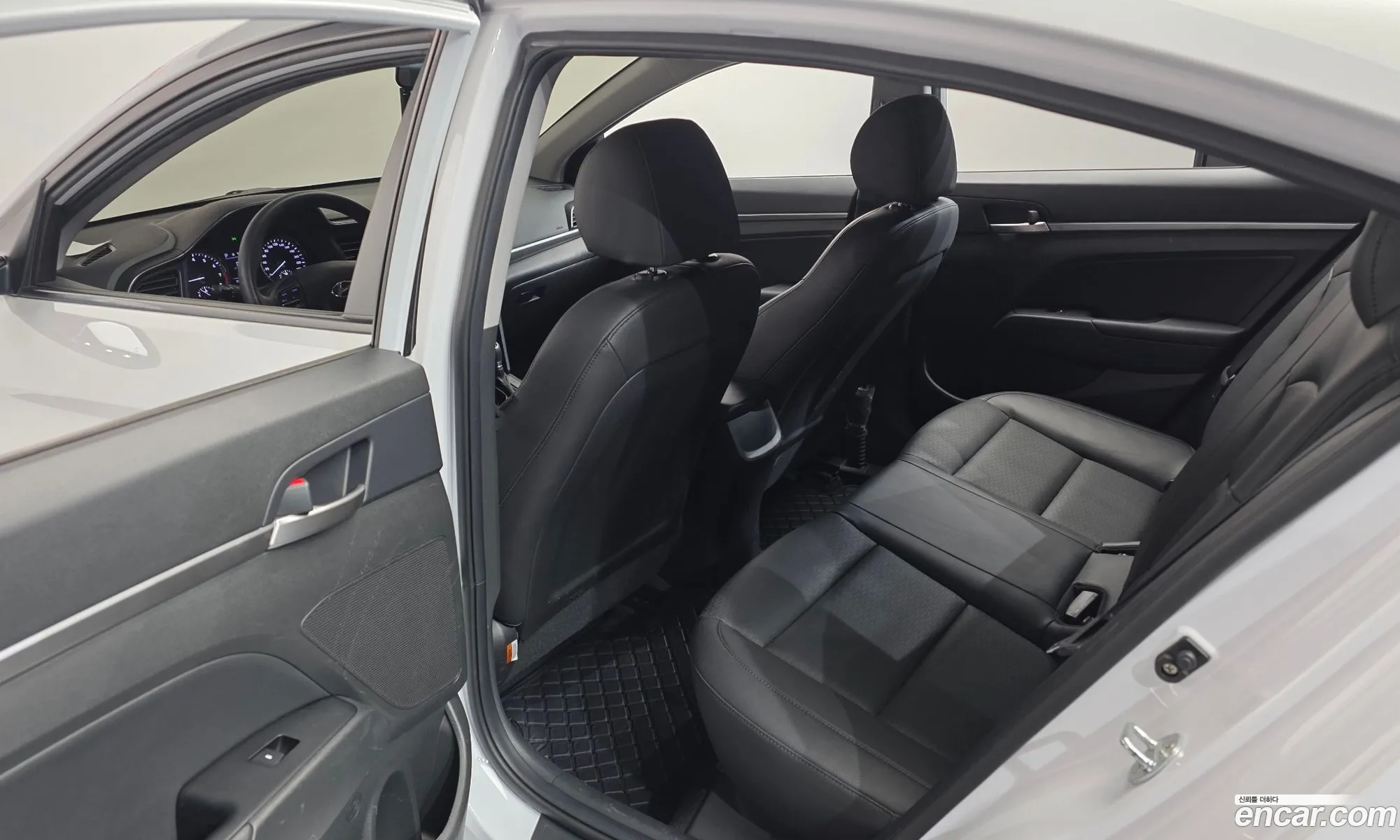 Hyundai Elantra AD 2020 — 6