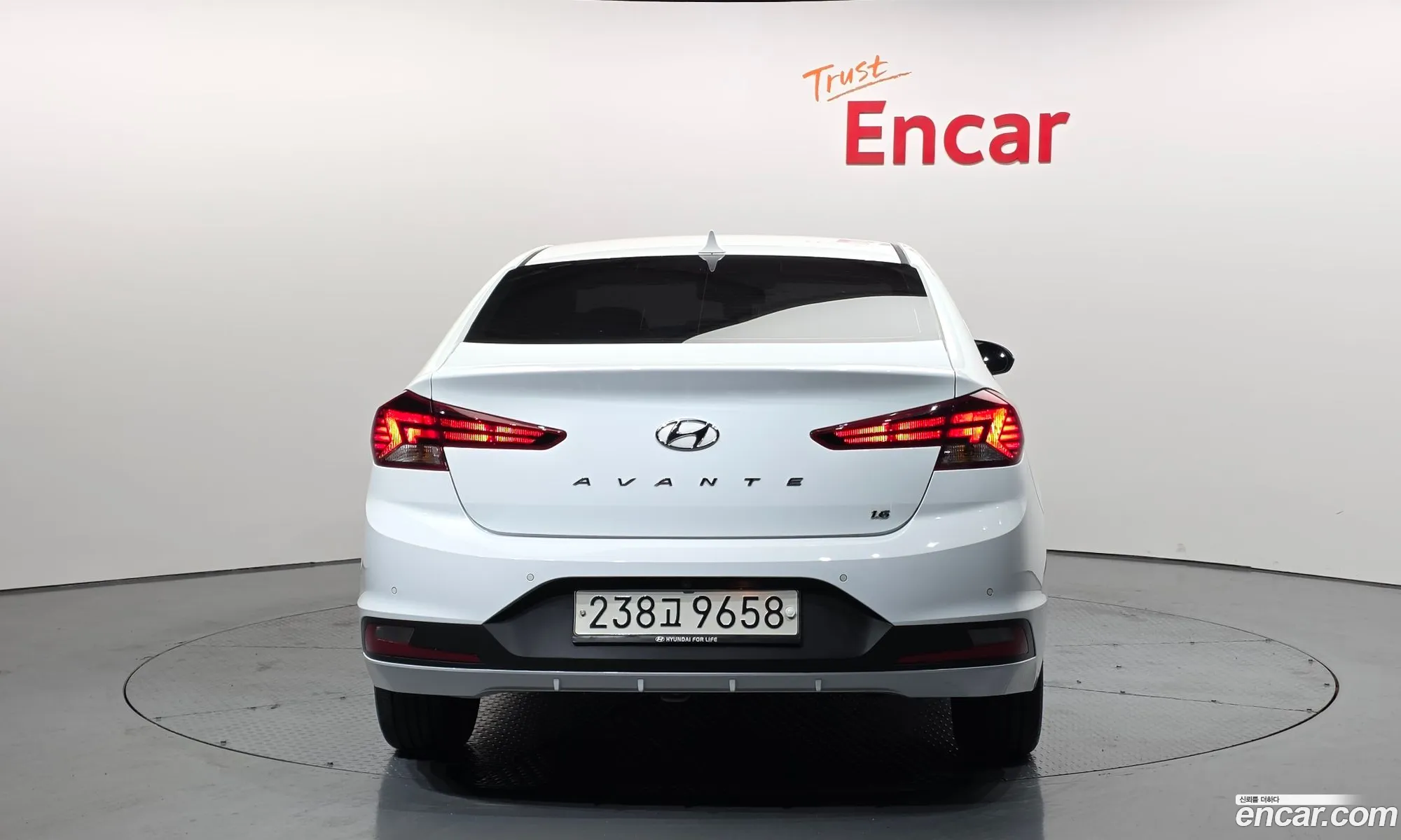Hyundai Elantra AD 2020 — 8