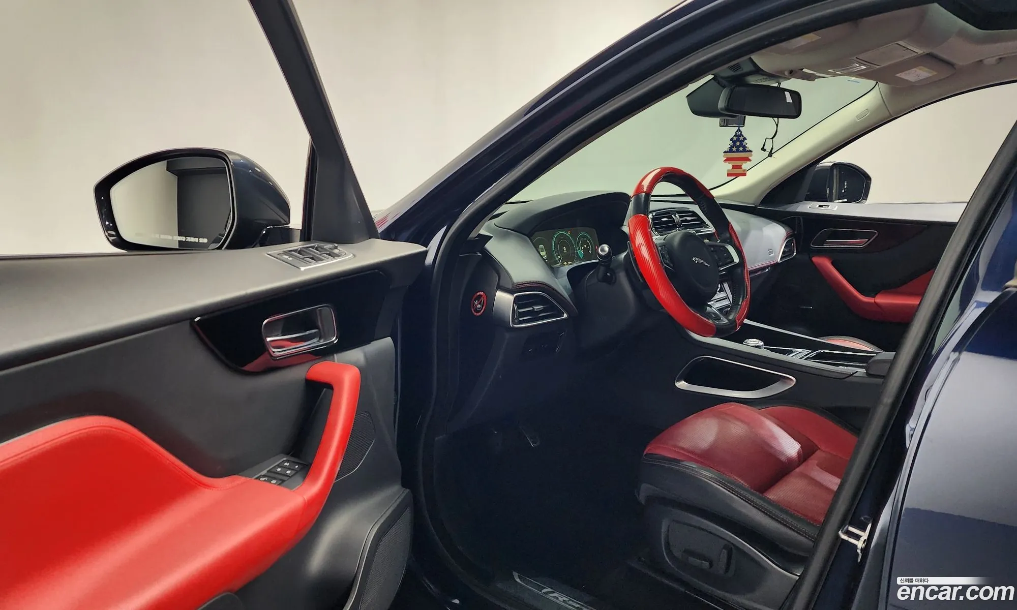 Jaguar F-Pace 2016 SADCA2BN6HA080185 — 12