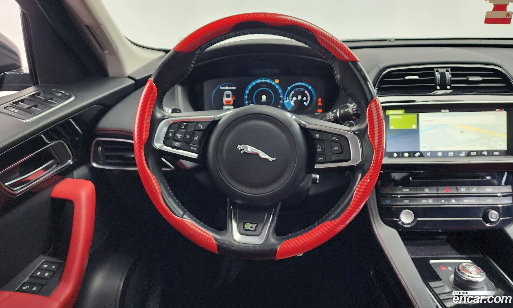 Jaguar F-Pace 2016 SADCA2BN6HA080185 — 14