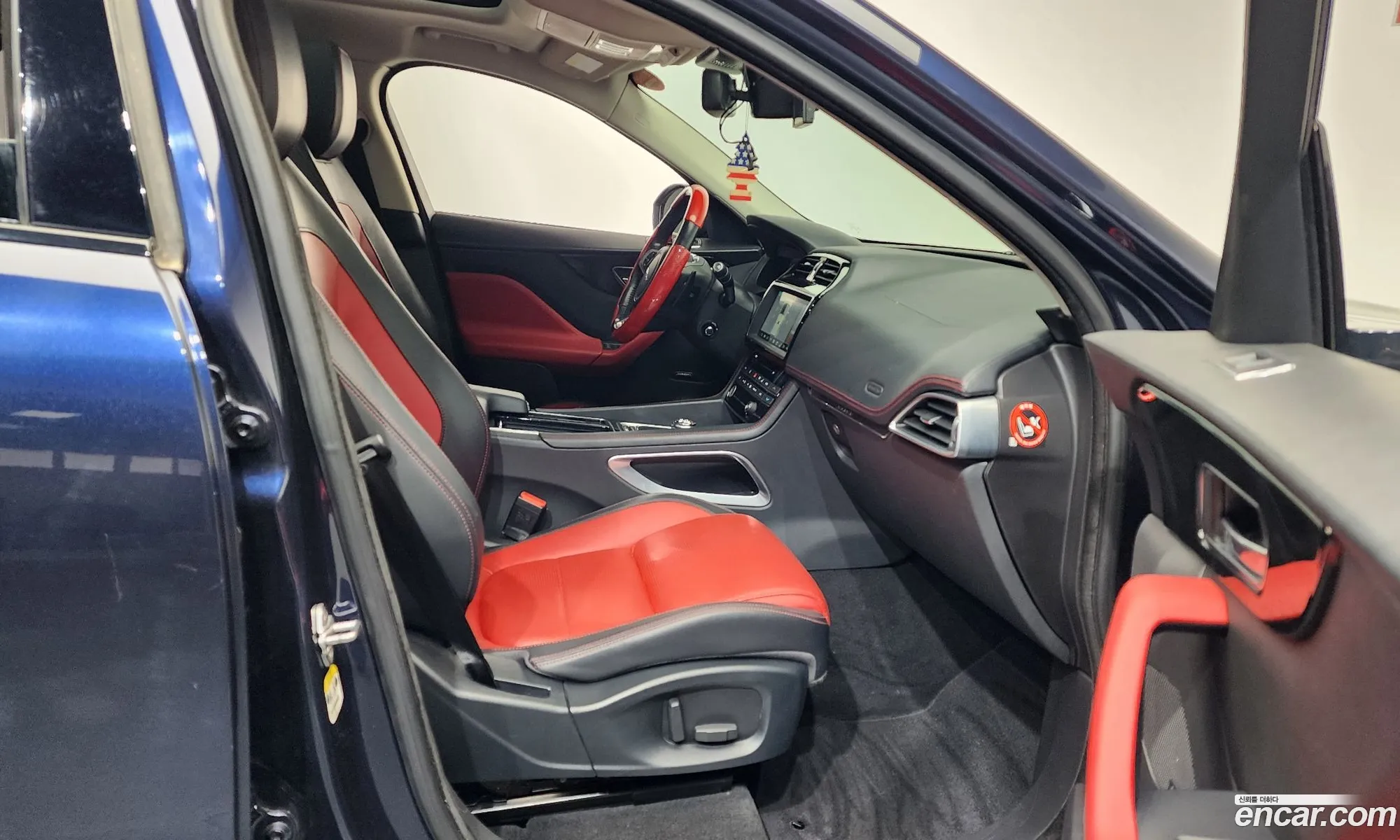 Jaguar F-Pace 2016 SADCA2BN6HA080185 — 15