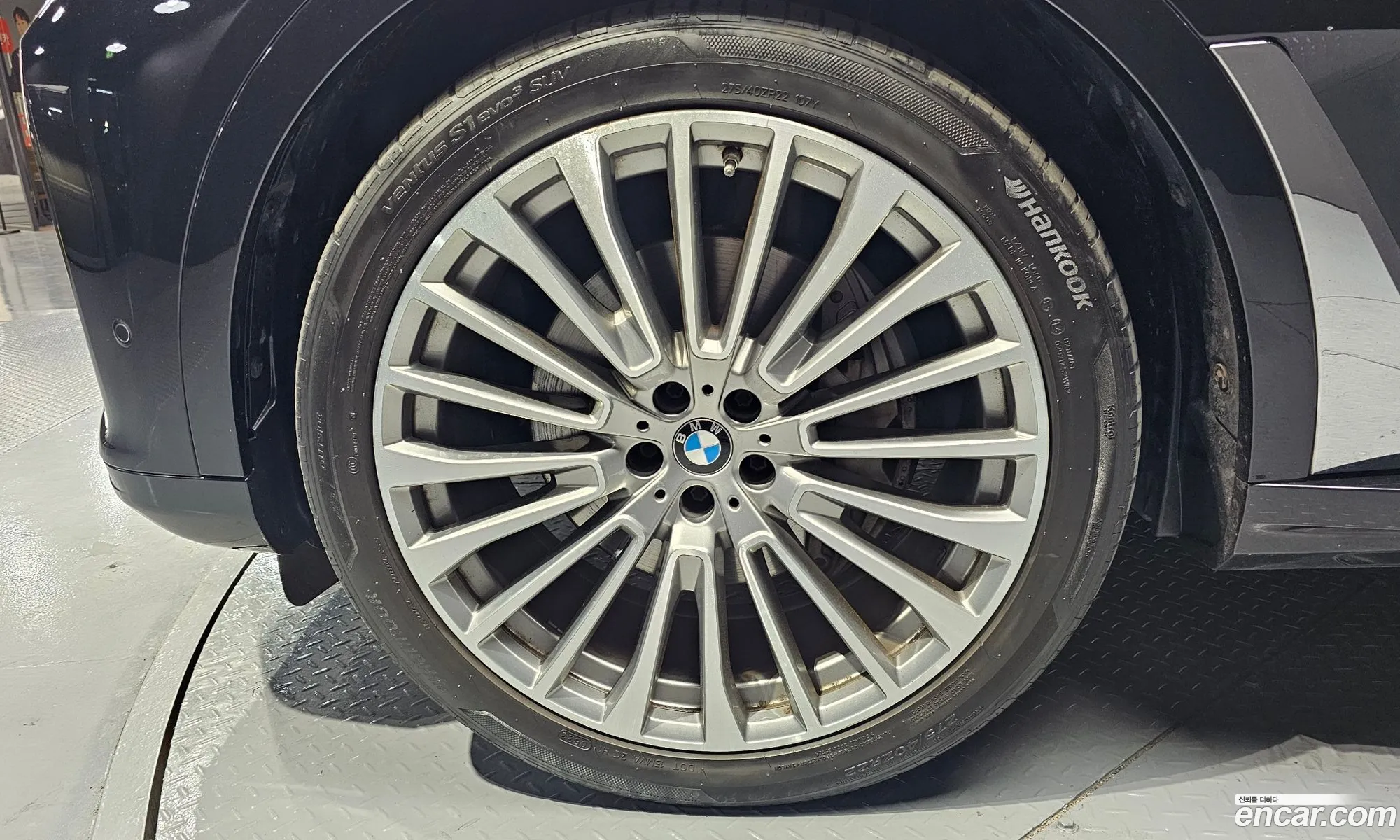 BMW X7 2021 — 10