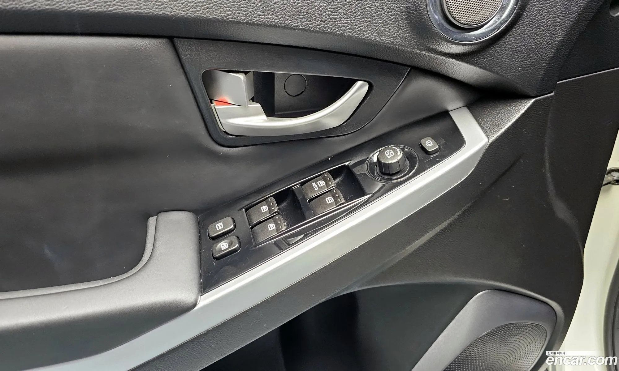 KG Mobility (SsangYong) Korando C 2014 — 11