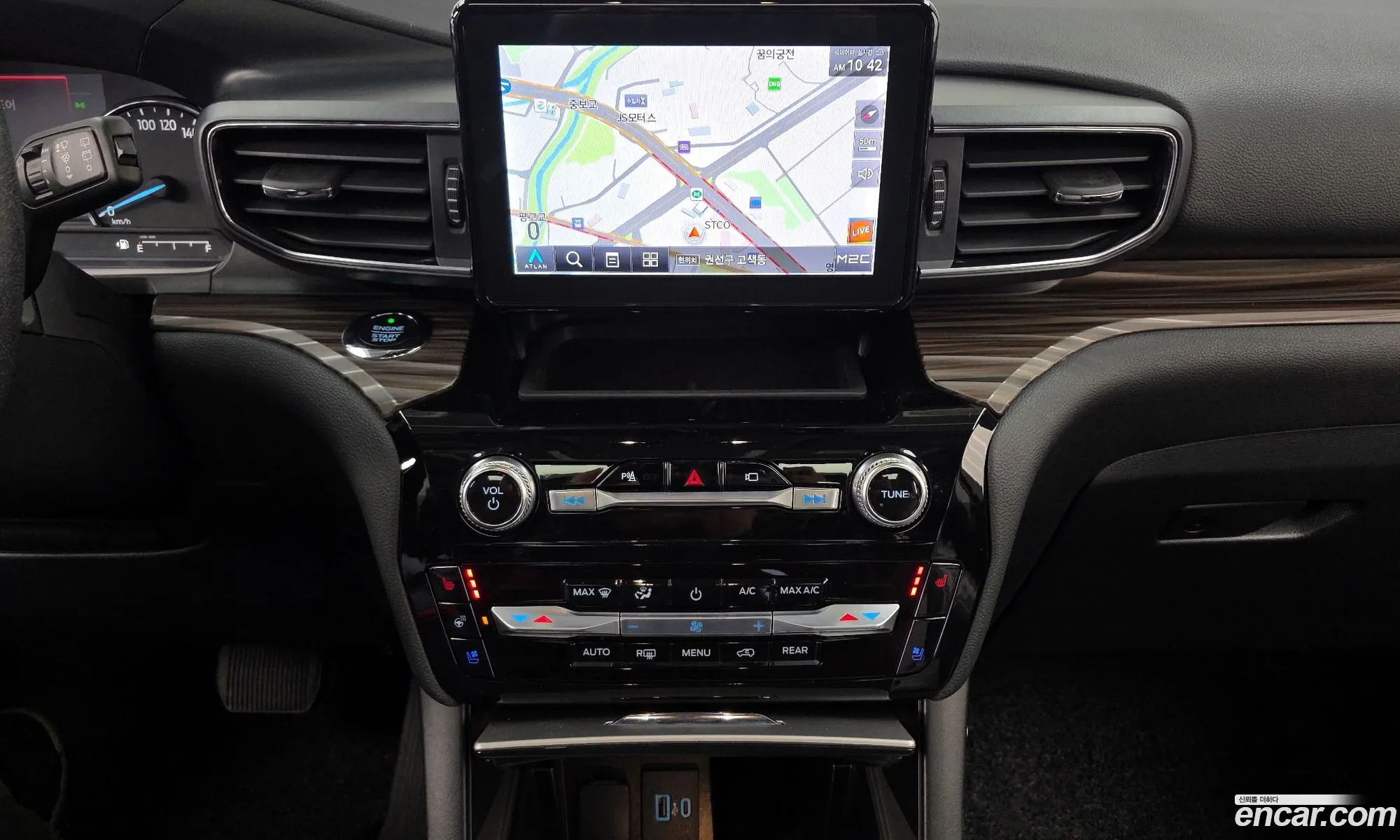 Ford Explorer 6th Gen 2021 1FMSK8FH3MGA09671 — 3