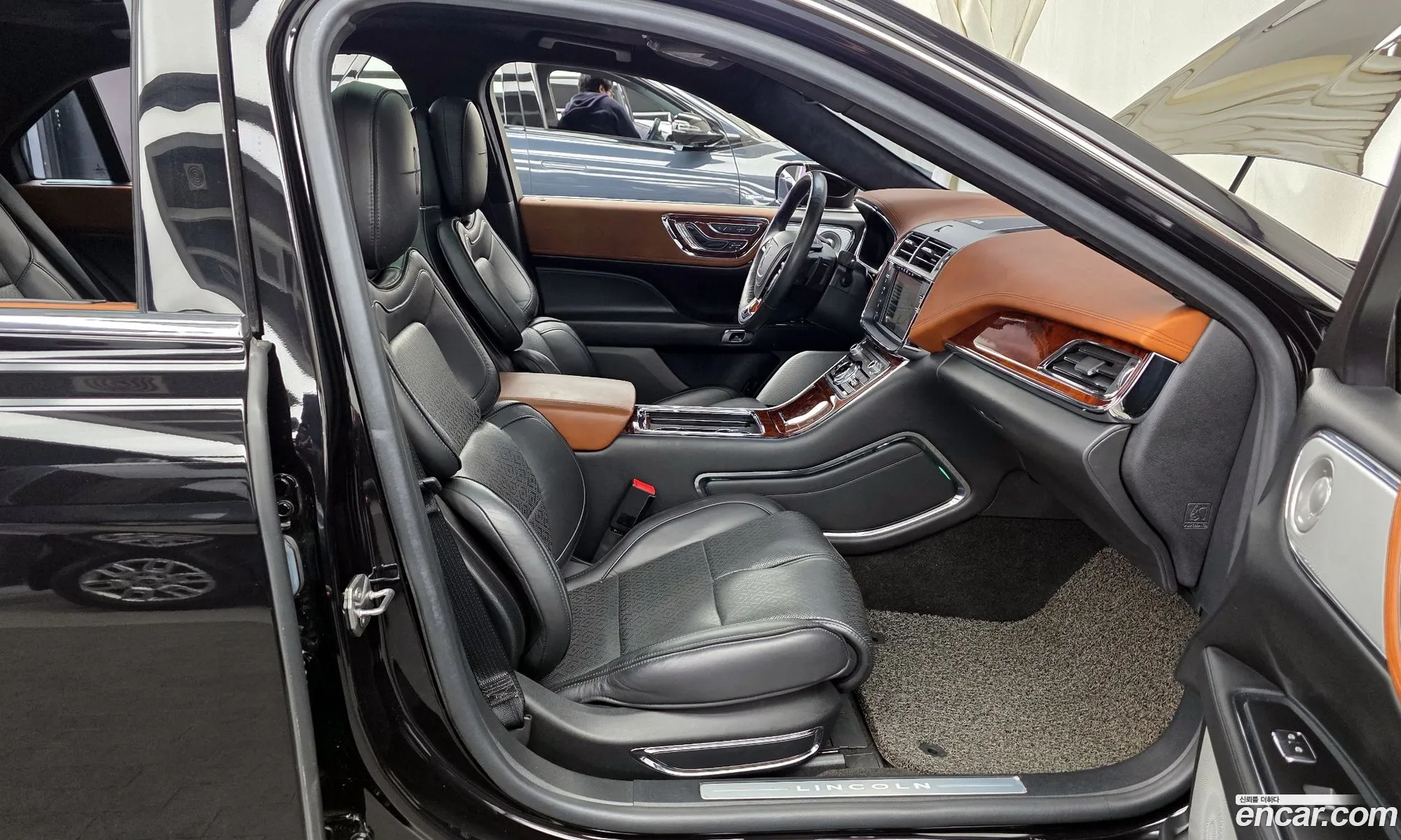 Lincoln Continental 10th Gen 2019 1LN6L9BC9K5602247 — 2