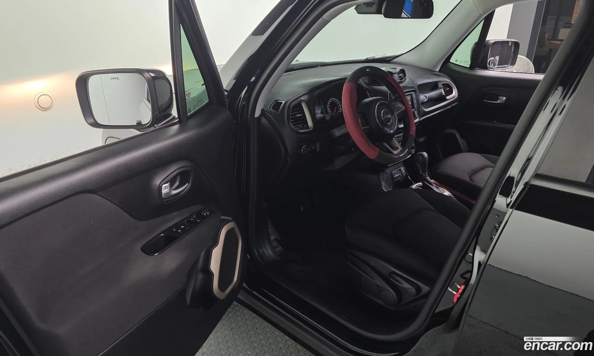 Jeep Renegade 2017 1C4BU0000HPF46678 — 12