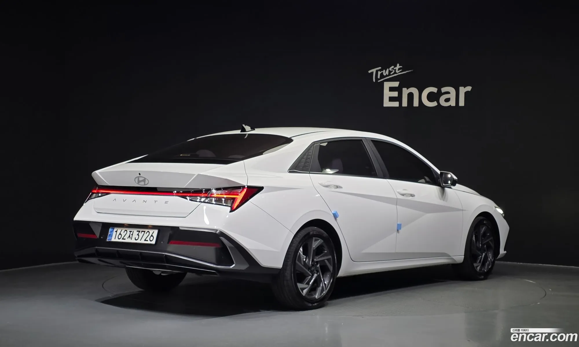 Hyundai Elantra 2024 — 9